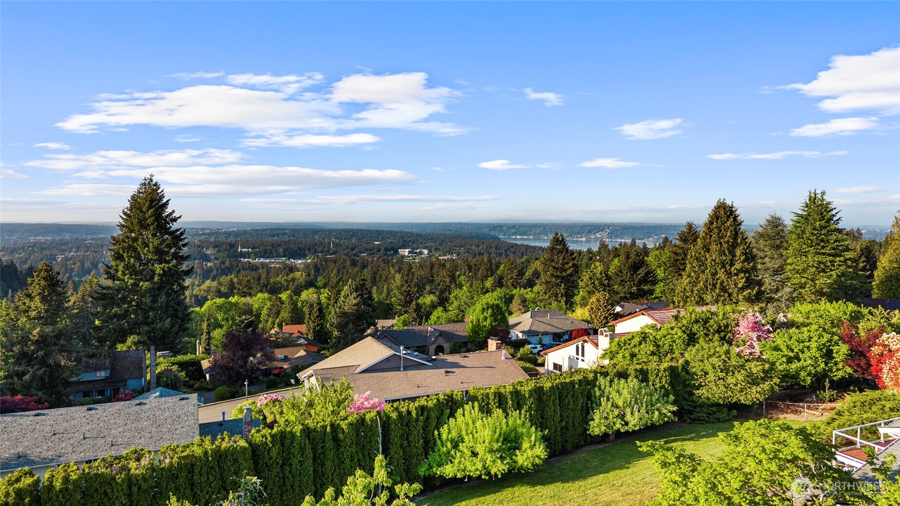 14508 SE 50th Street , Bellevue, WA 98006
