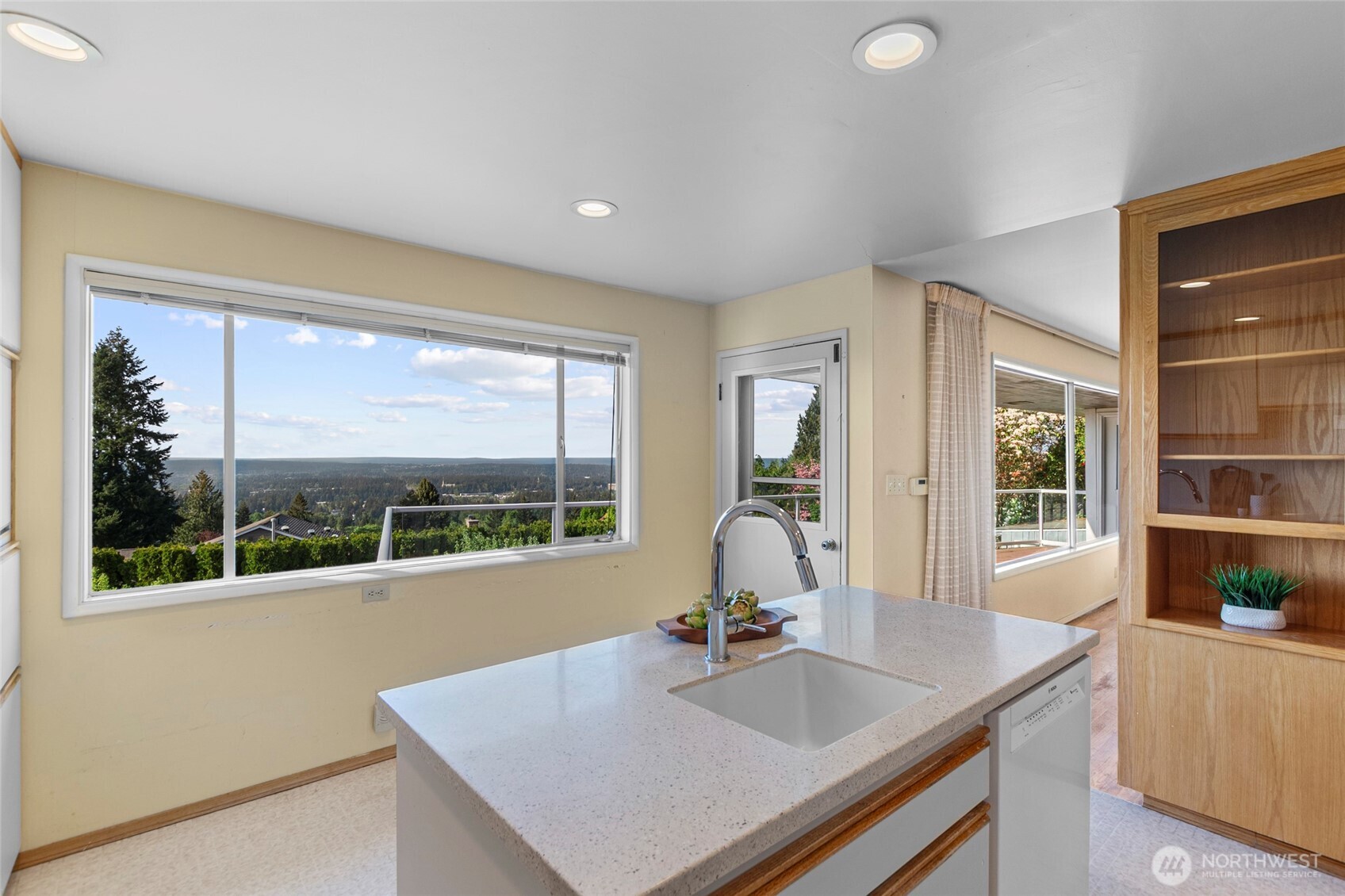 14508 SE 50th Street , Bellevue, WA 98006
