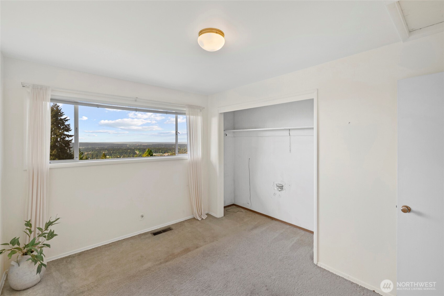 14508 SE 50th Street , Bellevue, WA 98006
