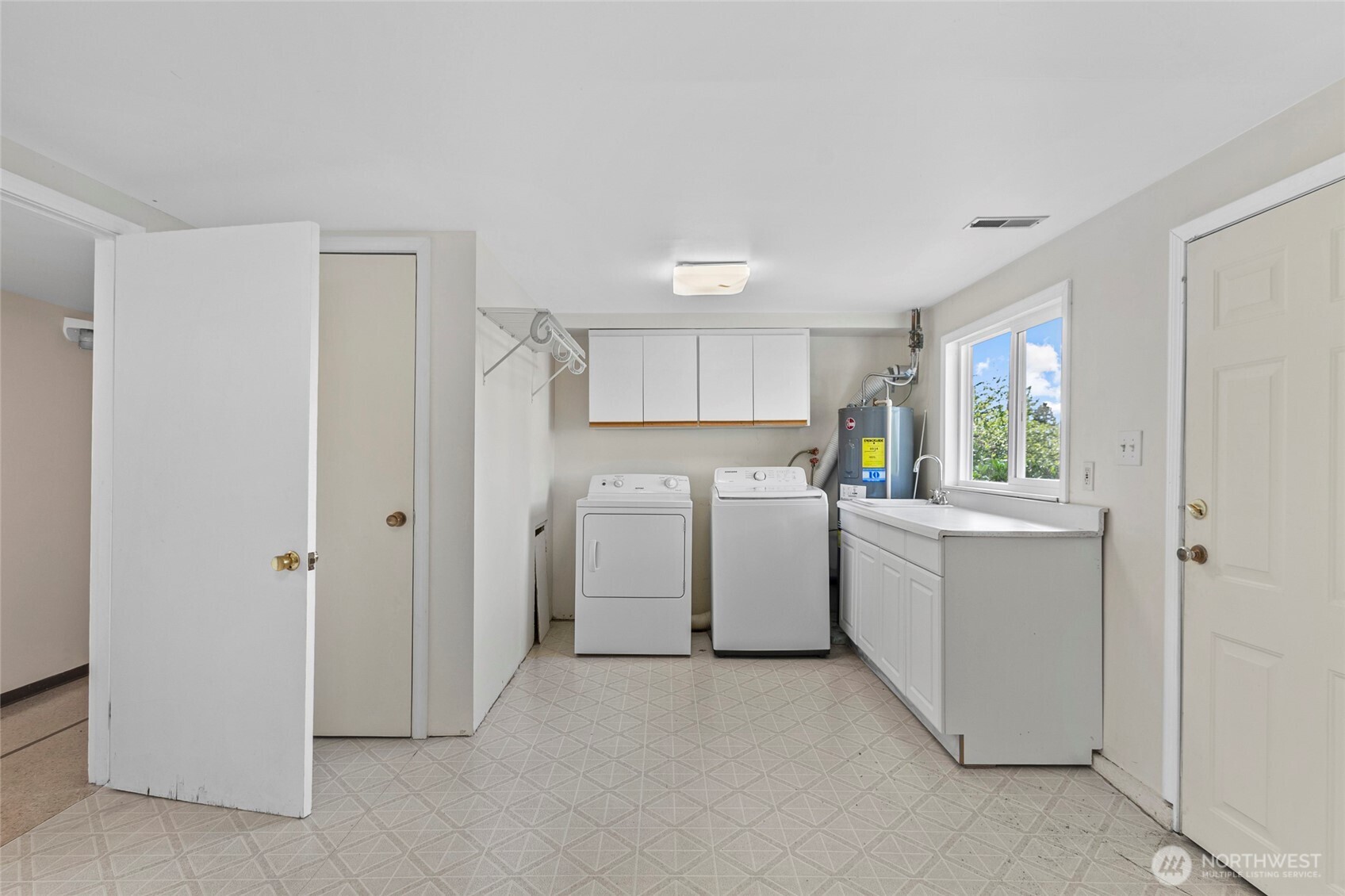 14508 SE 50th Street , Bellevue, WA 98006
