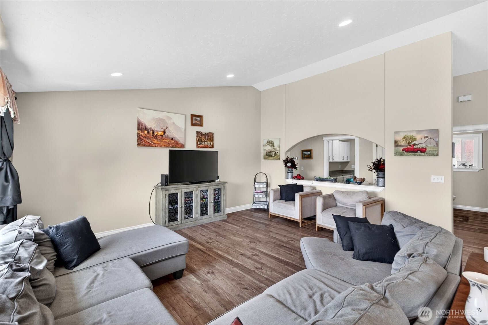 8949 Wilkensen Road SE, Yelm, WA 98597