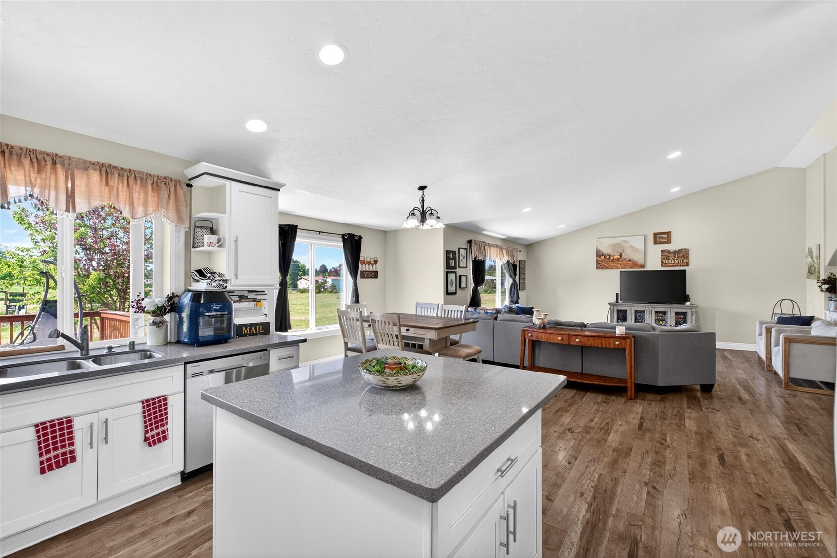 8949 Wilkensen Road SE, Yelm, WA 98597