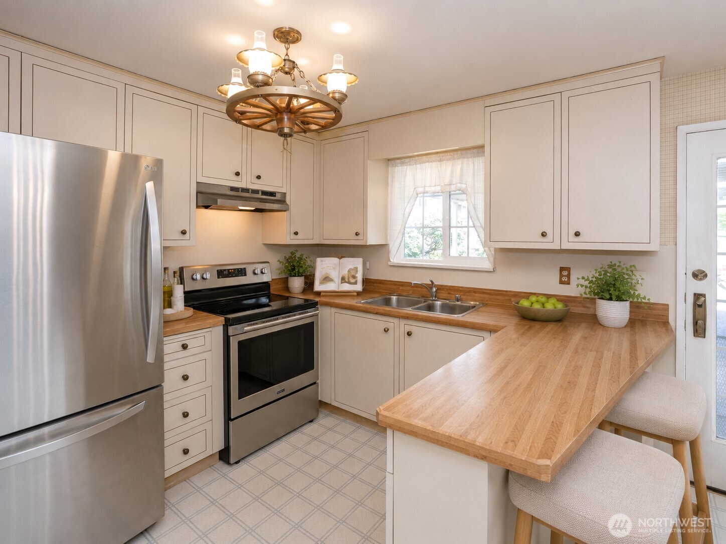 1021 S 68th Street , Tacoma, WA 98408