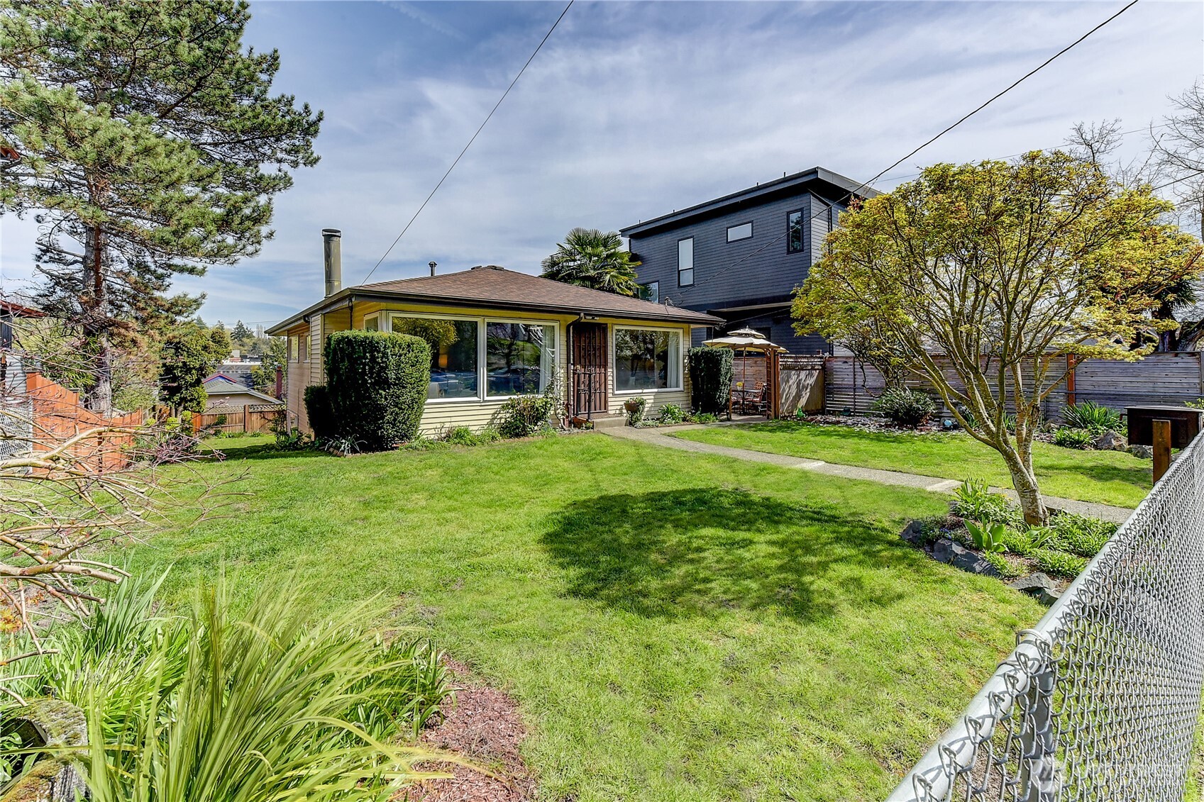 610 27th Avenue E, Seattle, WA 98112