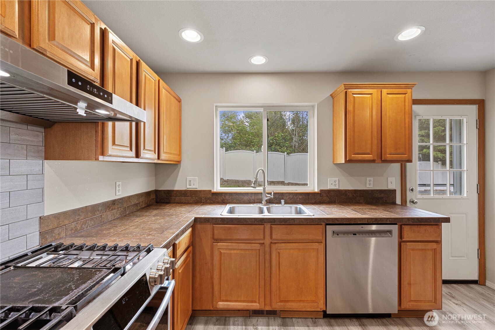 1232 NW Kathleen Drive , Oak Harbor, WA 98277
