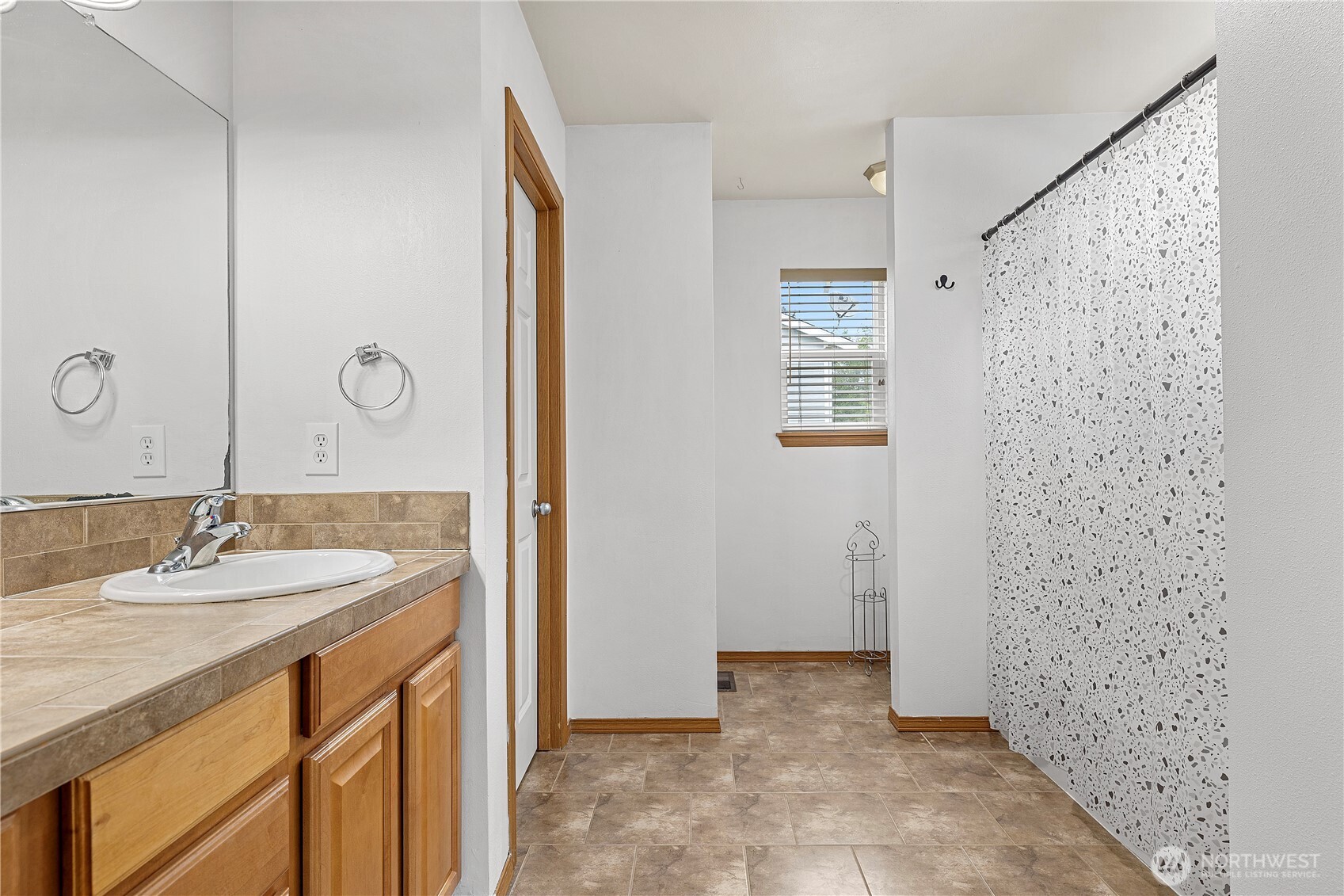 1232 NW Kathleen Drive , Oak Harbor, WA 98277