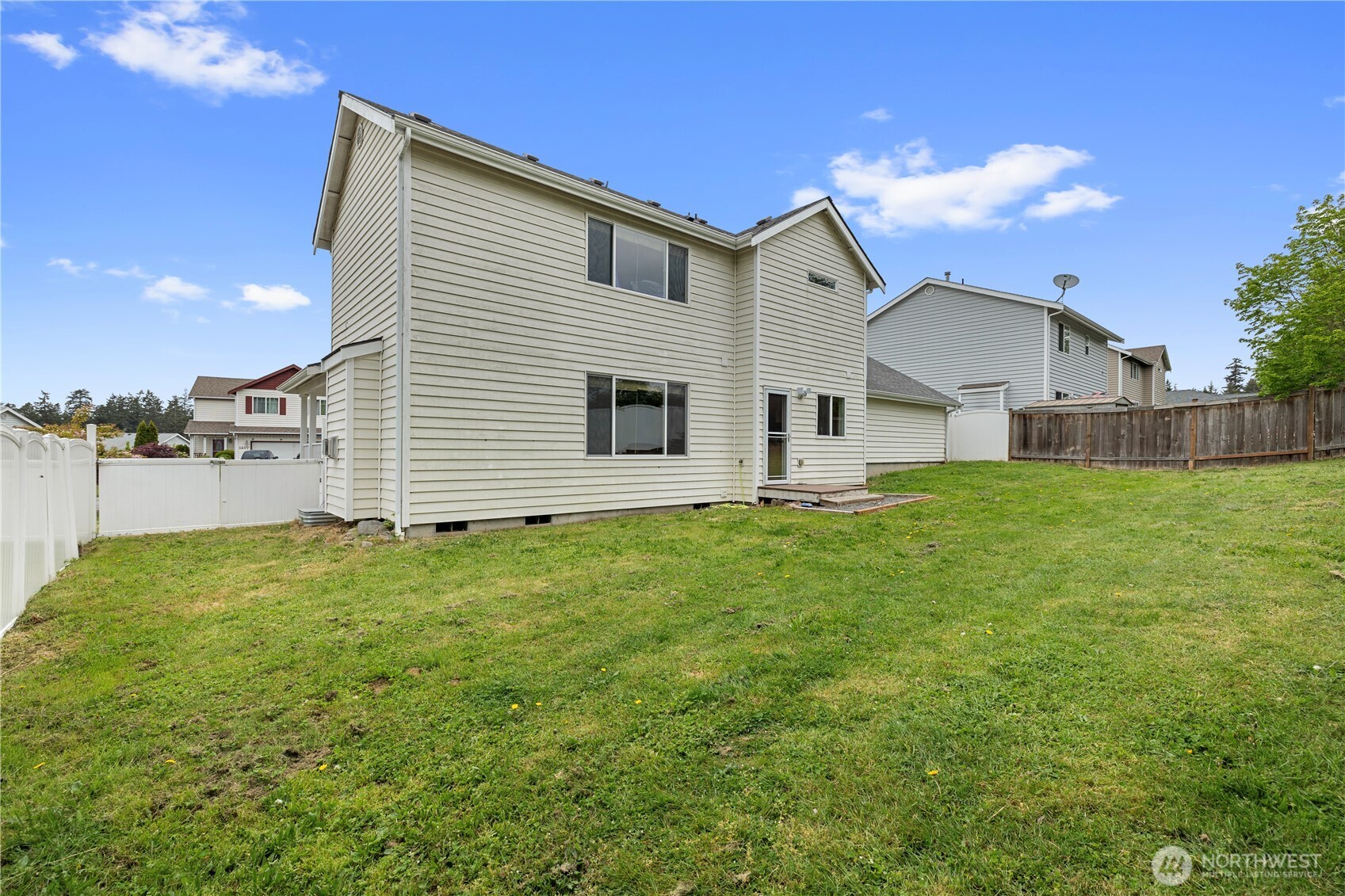 1232 NW Kathleen Drive , Oak Harbor, WA 98277