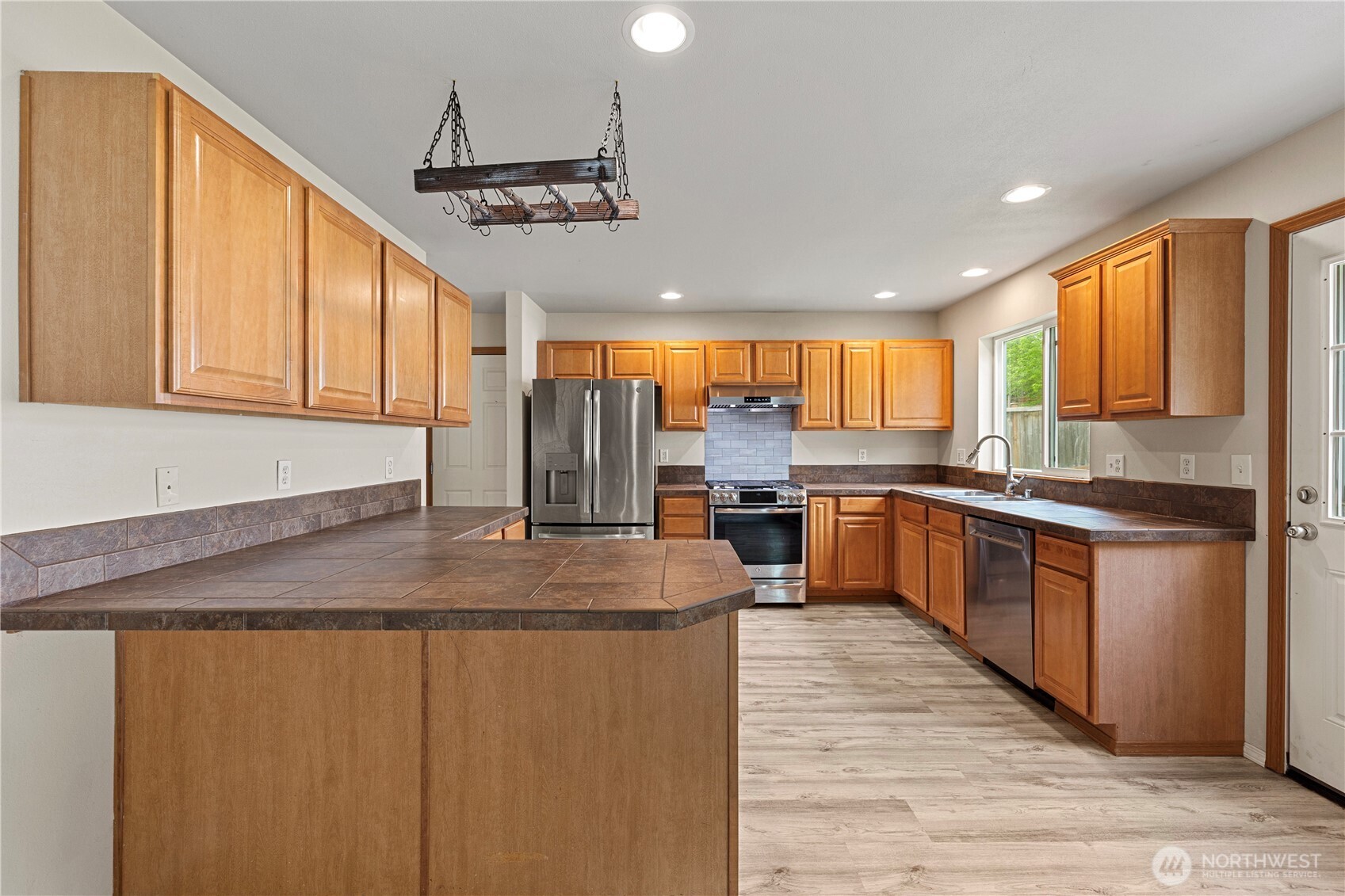 1232 NW Kathleen Drive , Oak Harbor, WA 98277