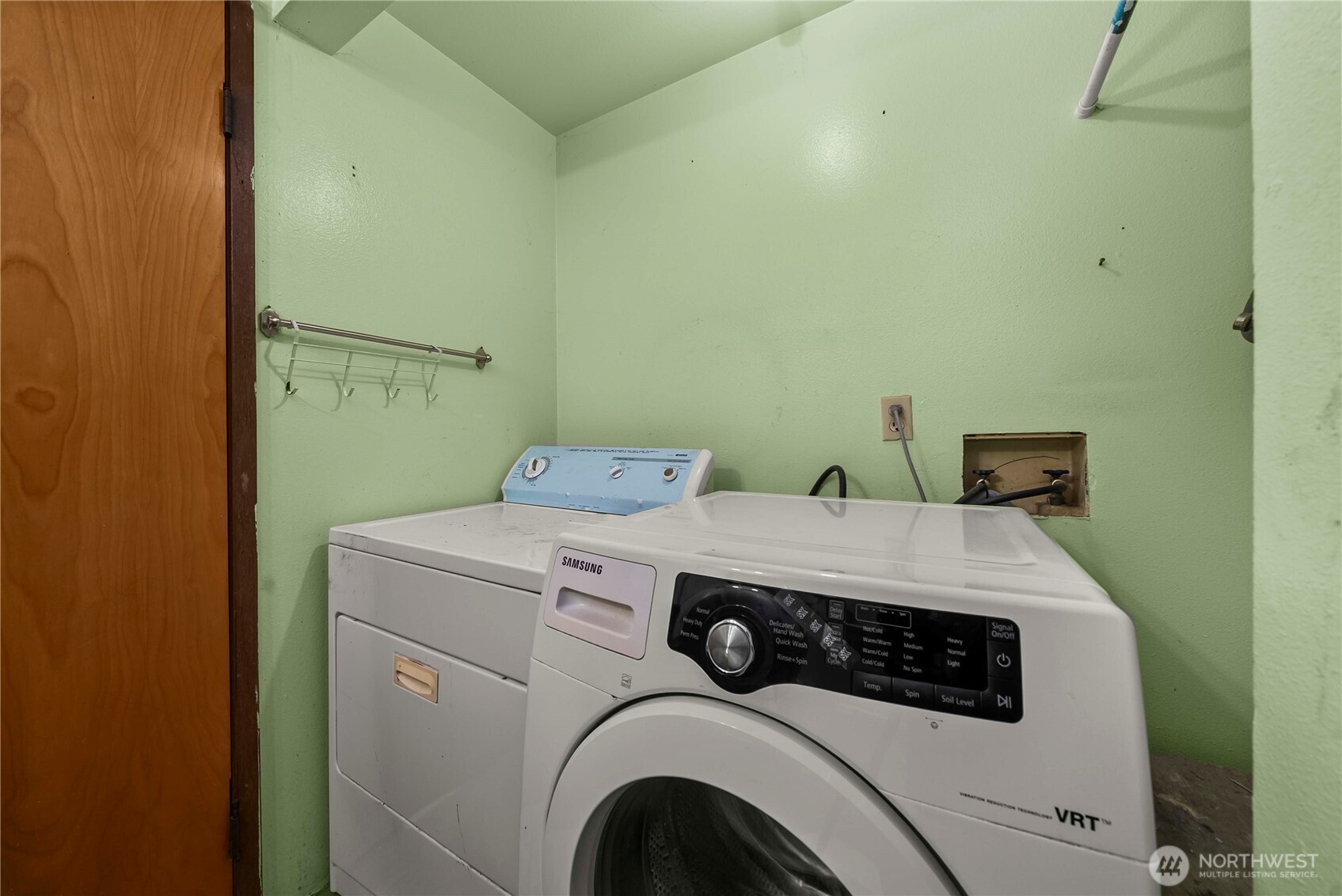 6919 Carleton Avenue S, Seattle, WA 98108