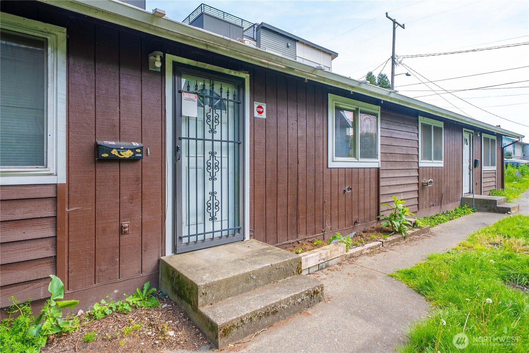 6919 Carleton Avenue S, Seattle, WA 98108