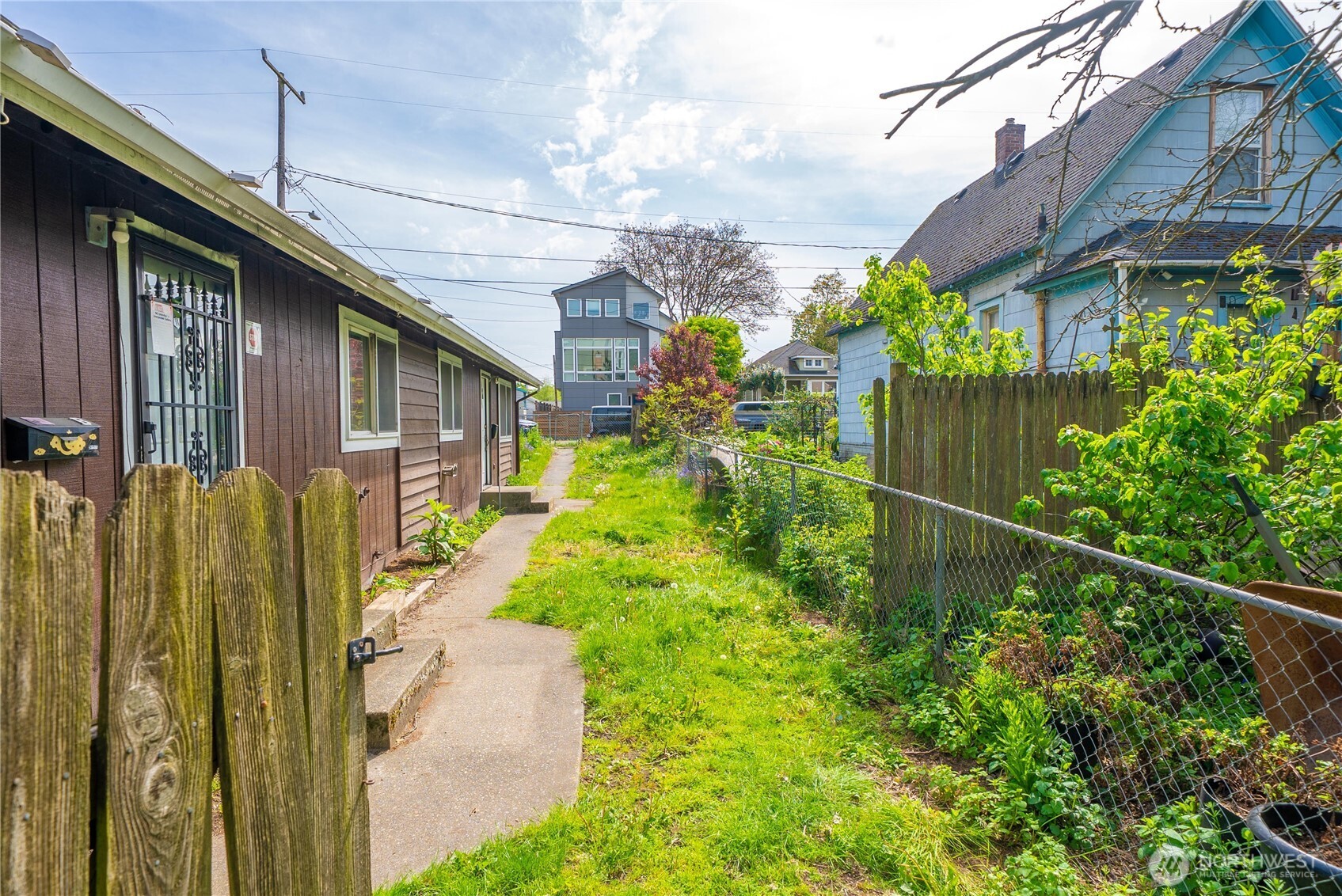 6919 Carleton Avenue S, Seattle, WA 98108