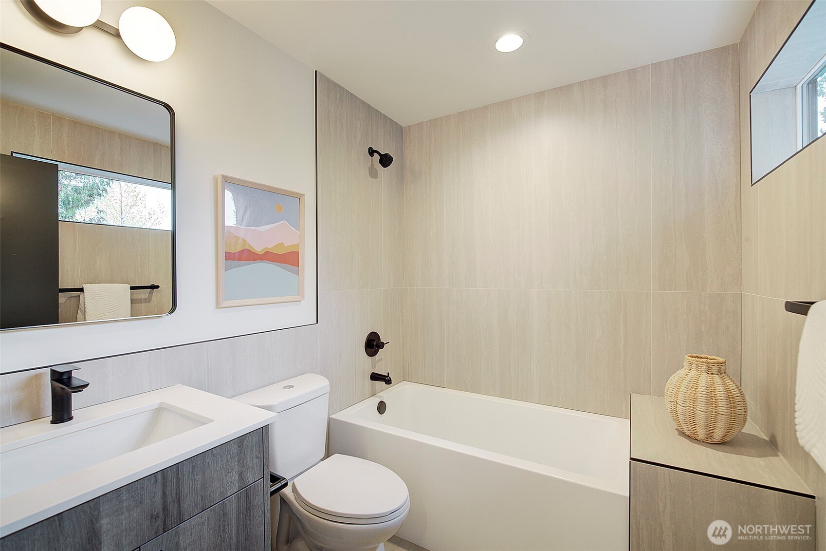 7912 34th Avenue SW, Seattle, WA 98126