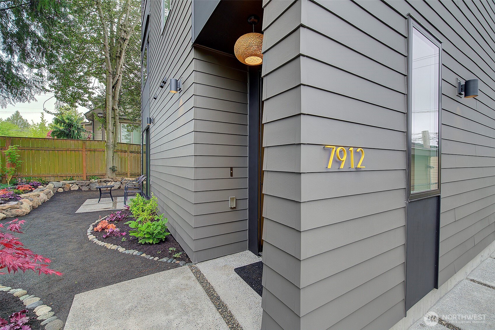 7912 34th Avenue SW, Seattle, WA 98126