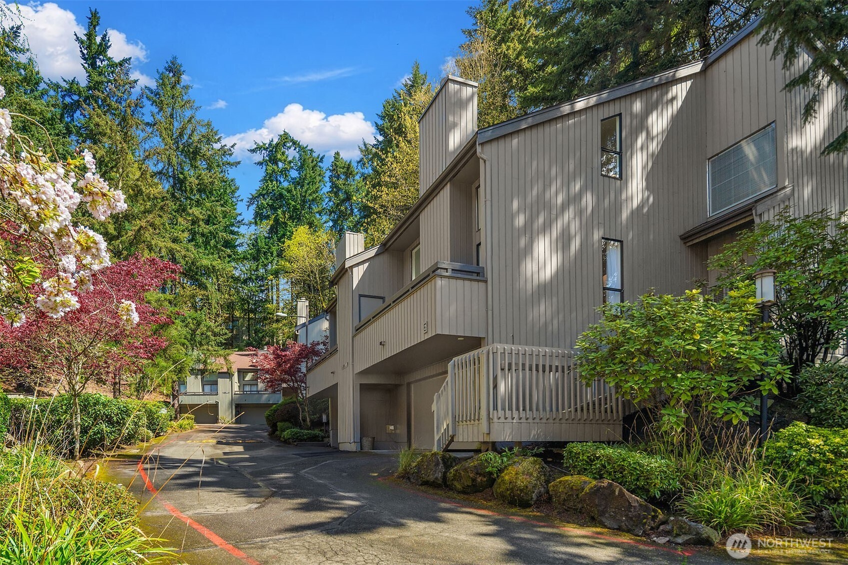 3506 108th Place NE #2, Bellevue, WA 98004