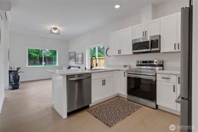 9420 S D St #3, Tacoma, WA 98444 - Photo 8