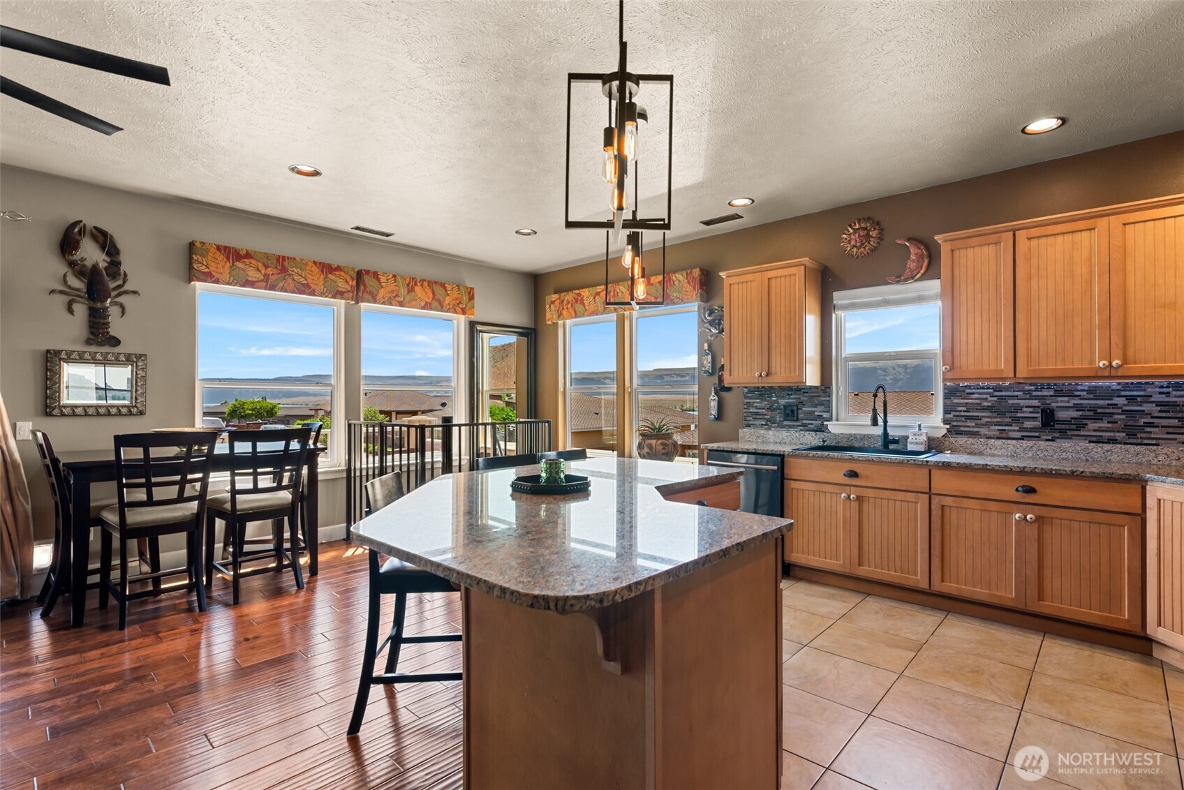 9119 Seahawk Lane NW, Quincy, WA 98848
