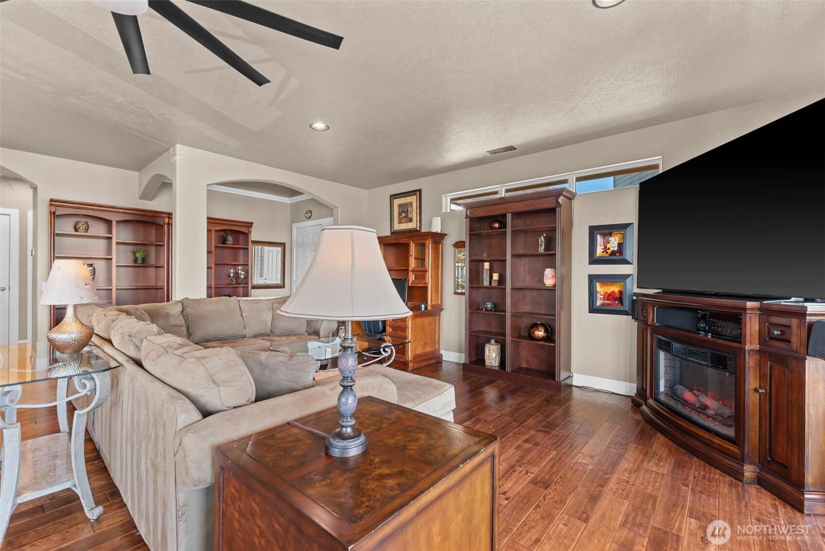 9119 Seahawk Lane NW, Quincy, WA 98848