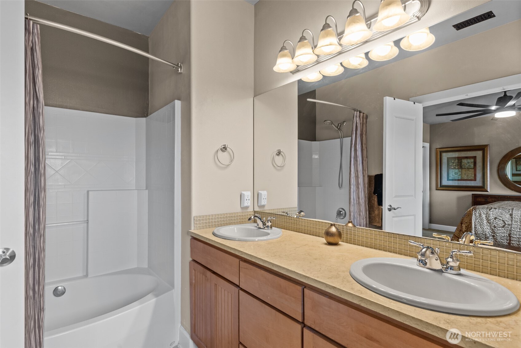 9119 Seahawk Lane NW, Quincy, WA 98848