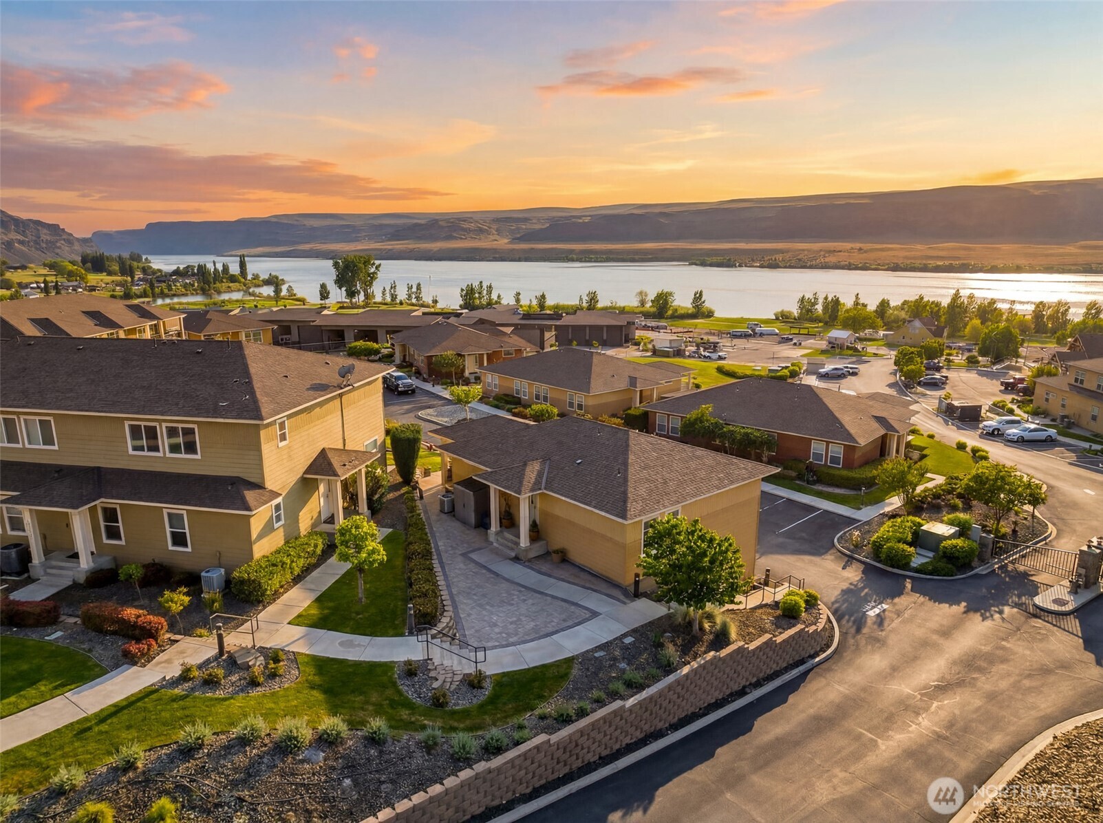 9119 Seahawk Lane NW, Quincy, WA 98848