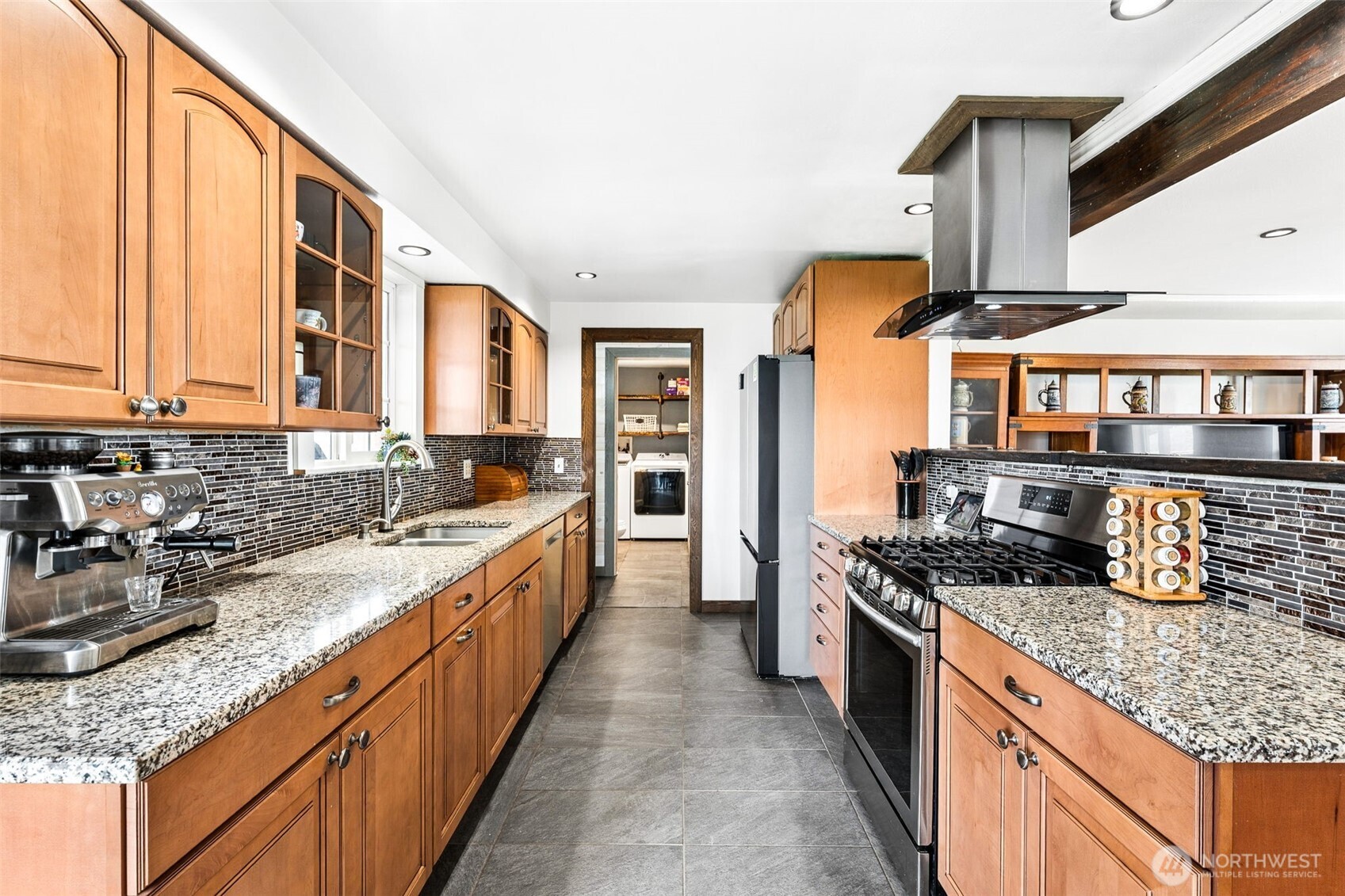 10402 Douglas Drive SW, Lakewood, WA 98499