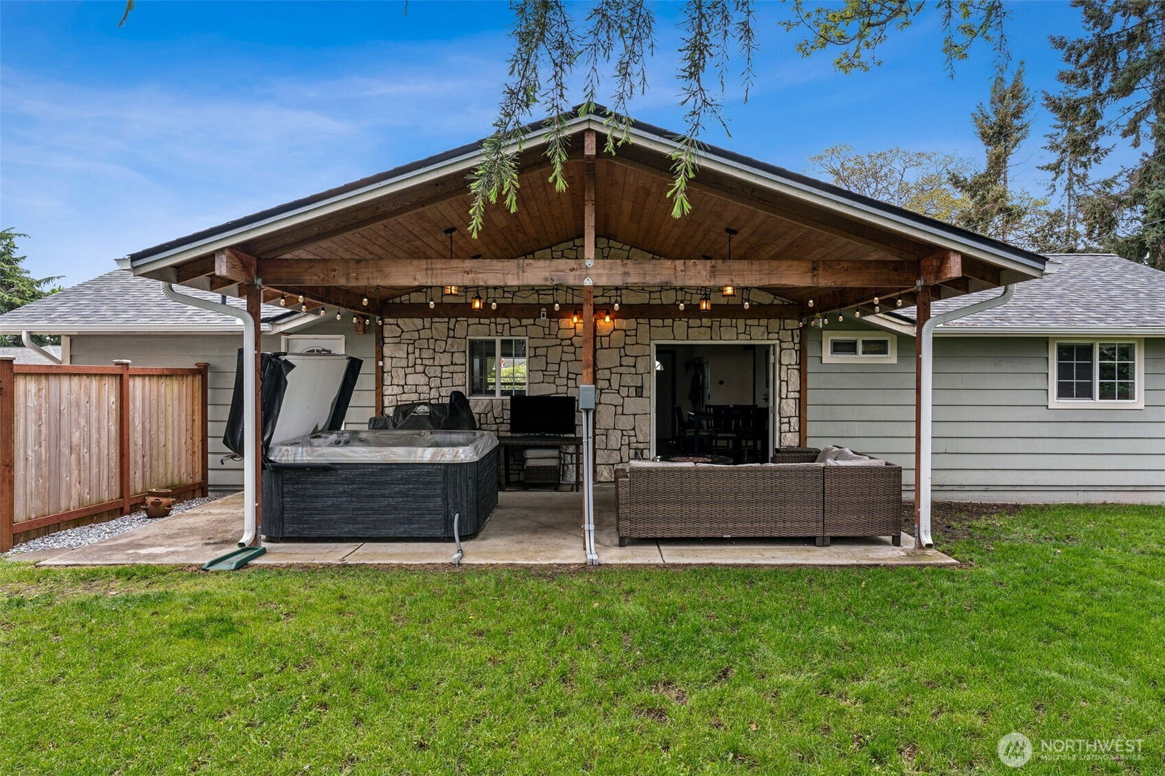 10402 Douglas Drive SW, Lakewood, WA 98499