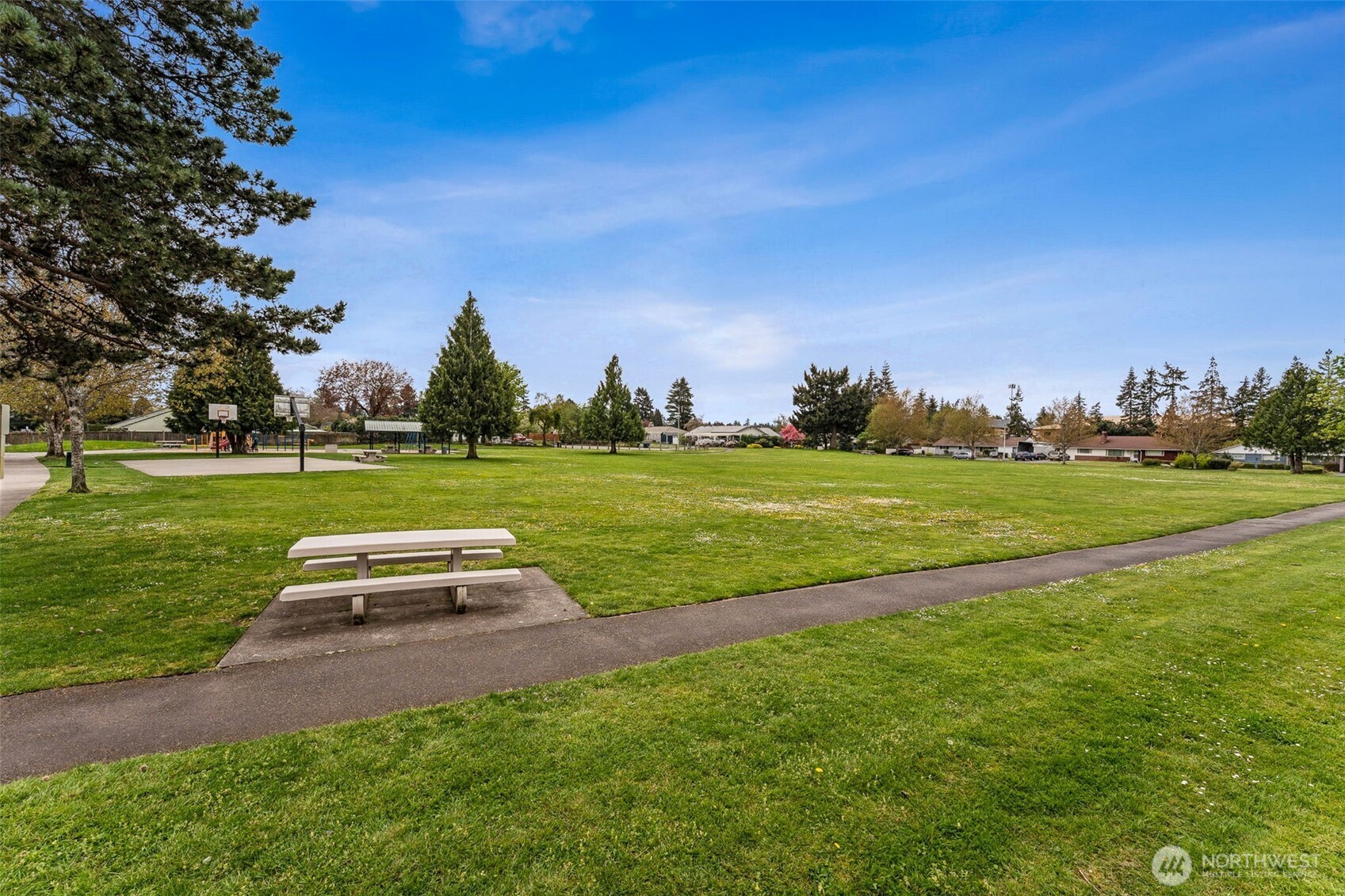 10402 Douglas Drive SW, Lakewood, WA 98499