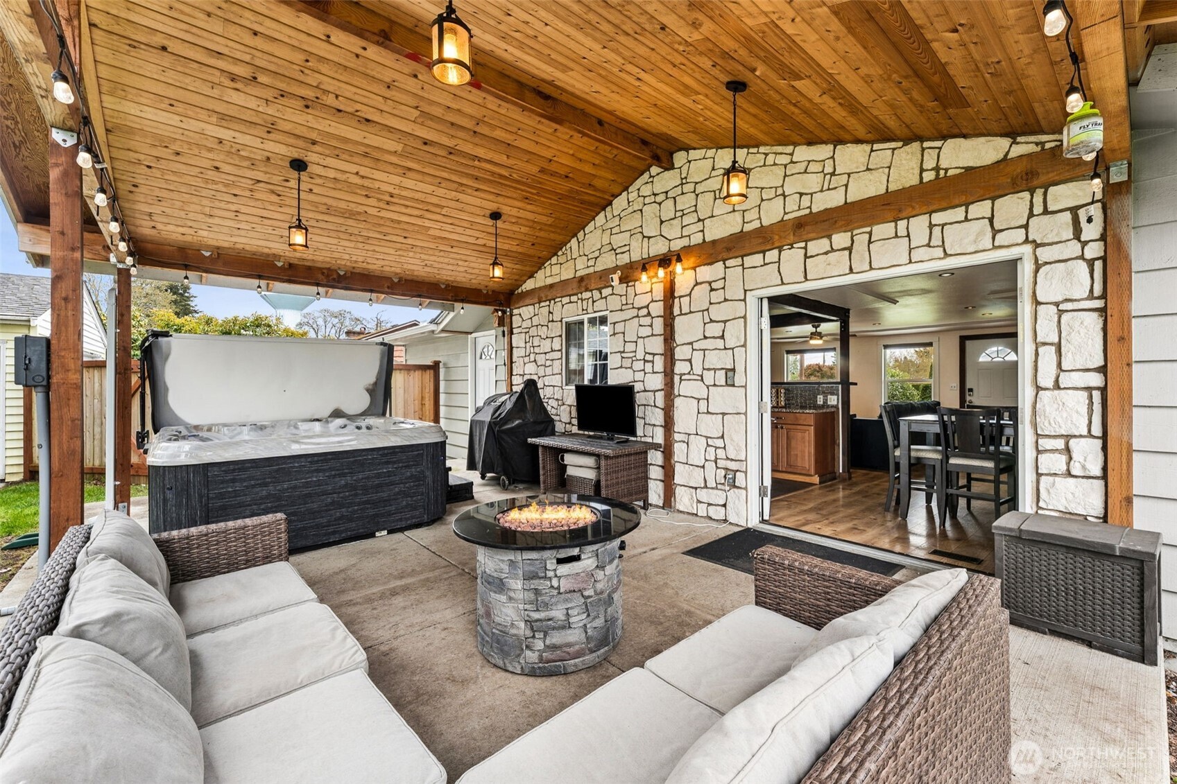 10402 Douglas Drive SW, Lakewood, WA 98499