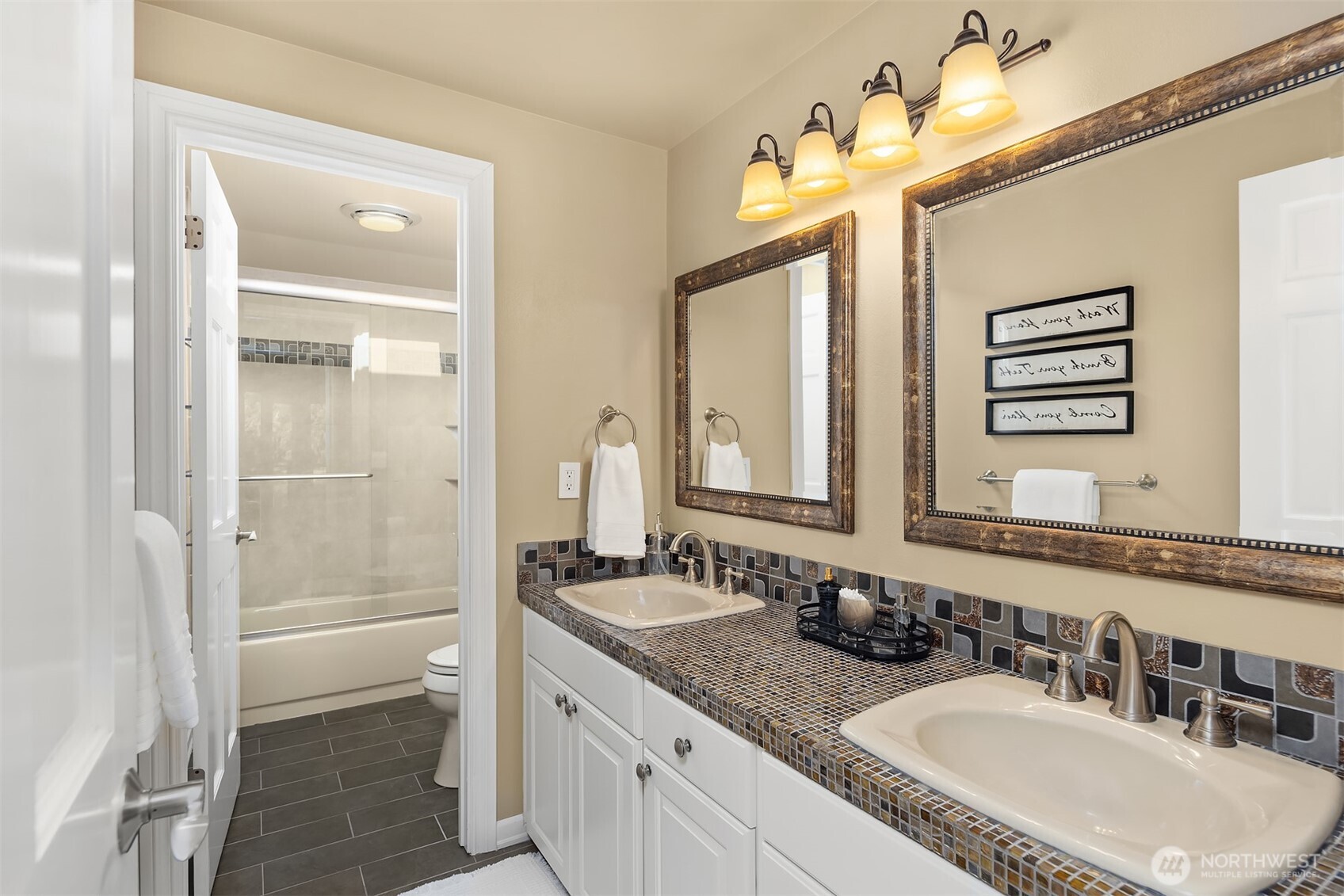 20724 NE 142nd Street , Woodinville, WA 98077