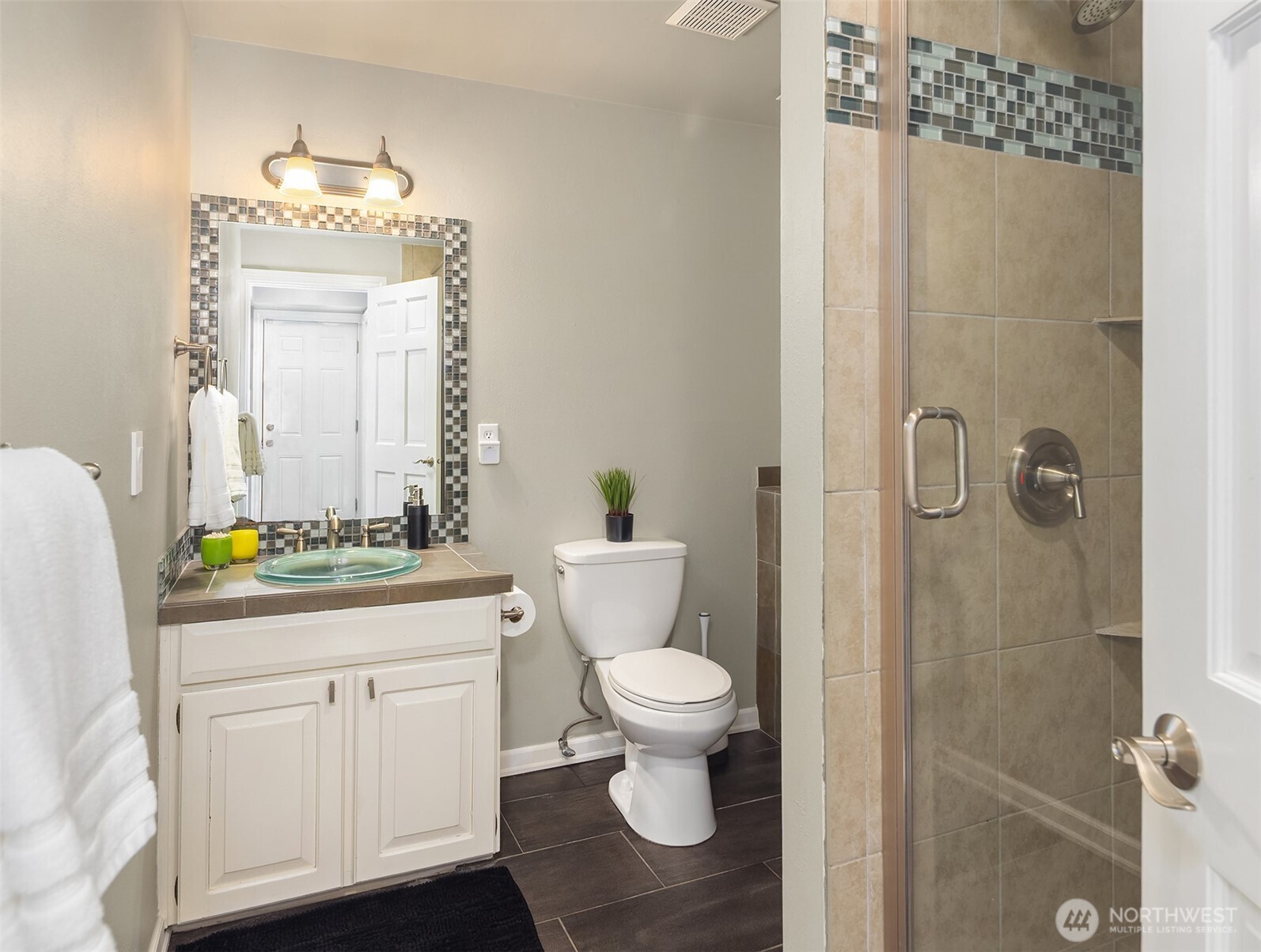 20724 NE 142nd Street , Woodinville, WA 98077
