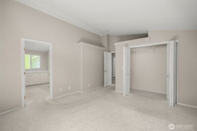 23606 Lake Dr W, Bothell, WA 98021 - Photo 16