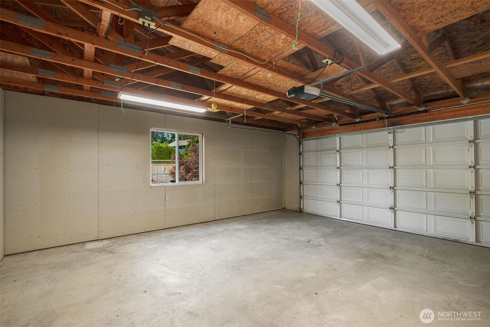23606 Lake Dr W, Bothell, WA 98021