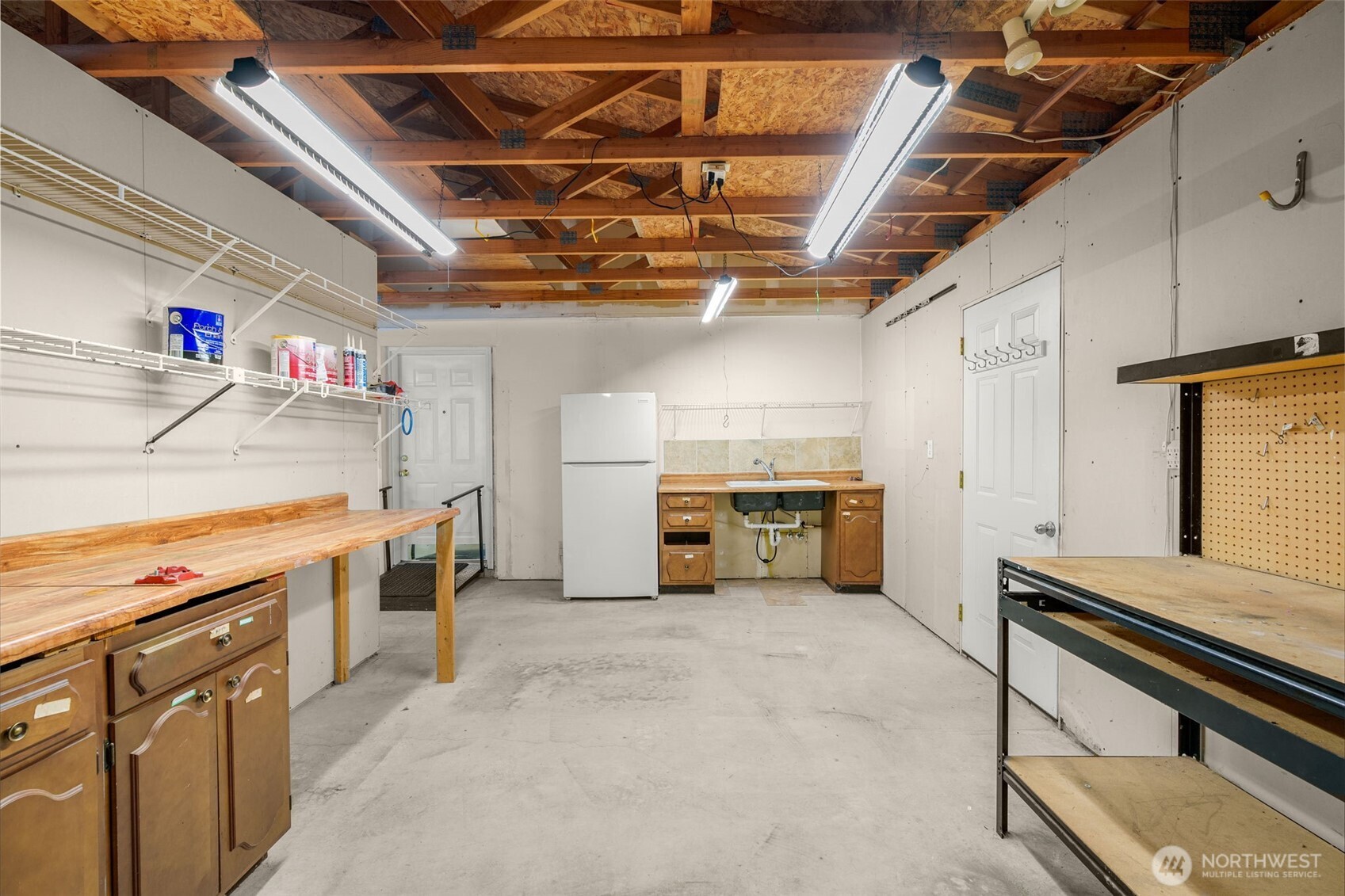 23606 Lake Dr W, Bothell, WA 98021
