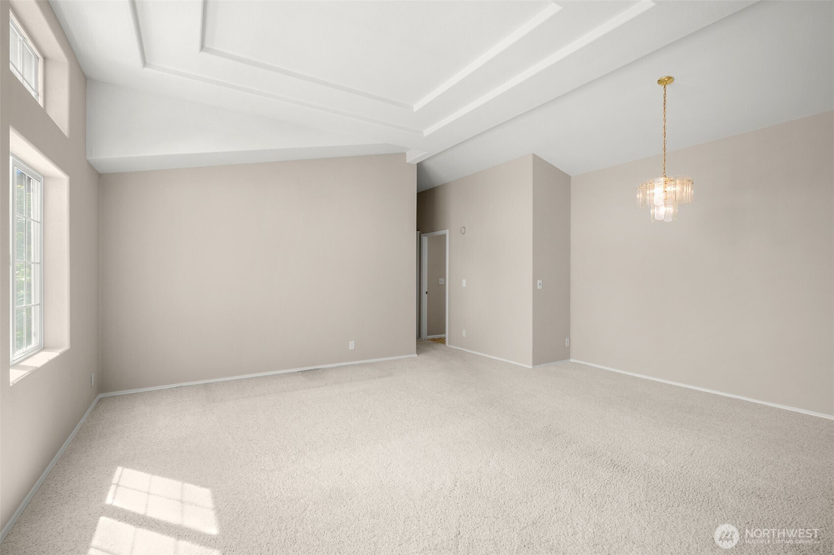 23606 Lake Dr W, Bothell, WA 98021