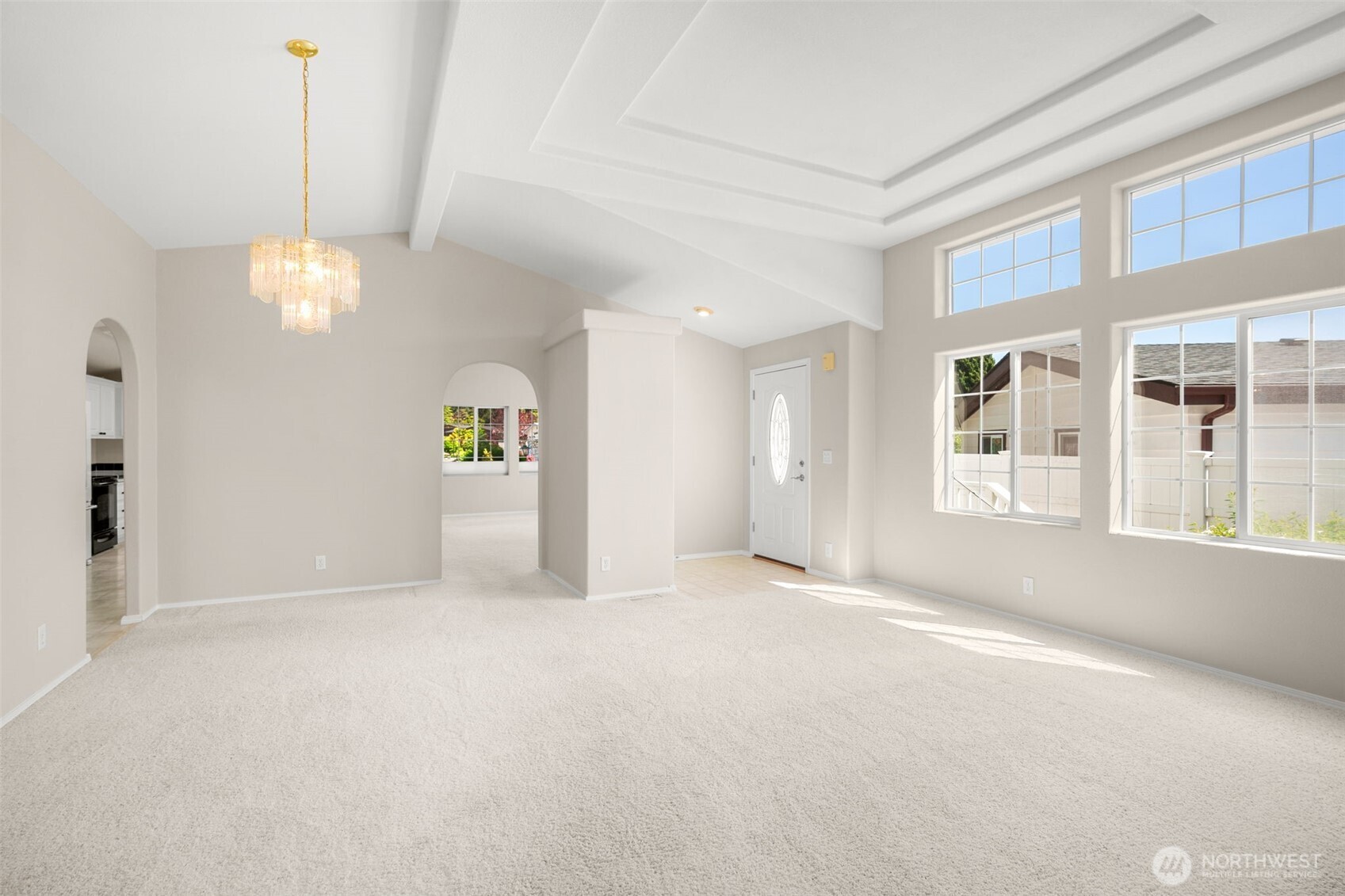 23606 Lake Dr W, Bothell, WA 98021