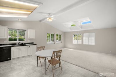 23606 Lake Dr W, Bothell, WA 98021 - Photo 8