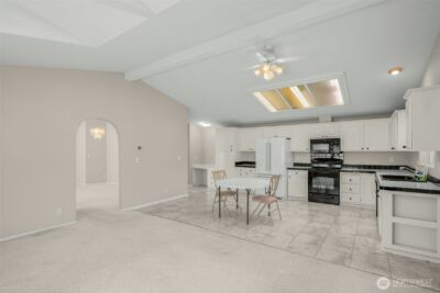 23606 Lake Dr W, Bothell, WA 98021 - Photo 10
