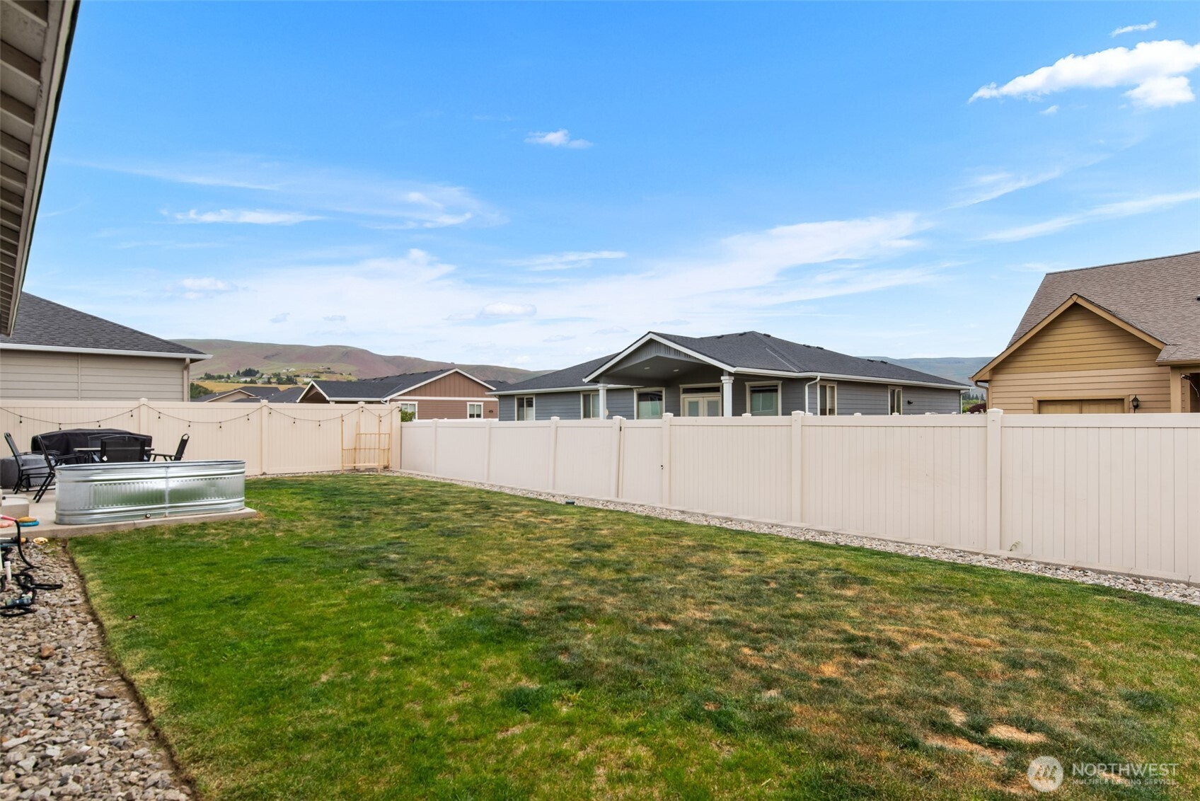 282 Emma Drive , Wenatchee, WA 98801