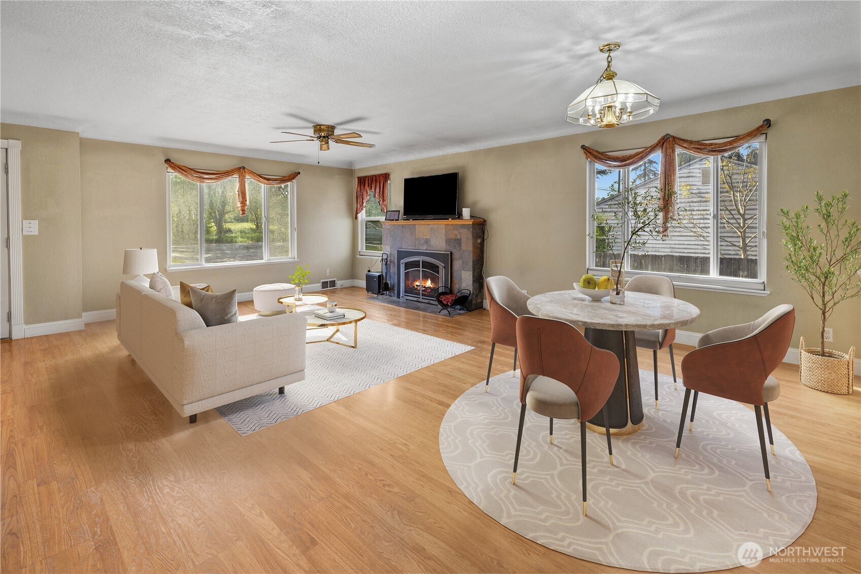 9334 E B Street , Tacoma, WA 98445