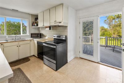 9334 E B Street , Tacoma, WA 98445 - Photo 8