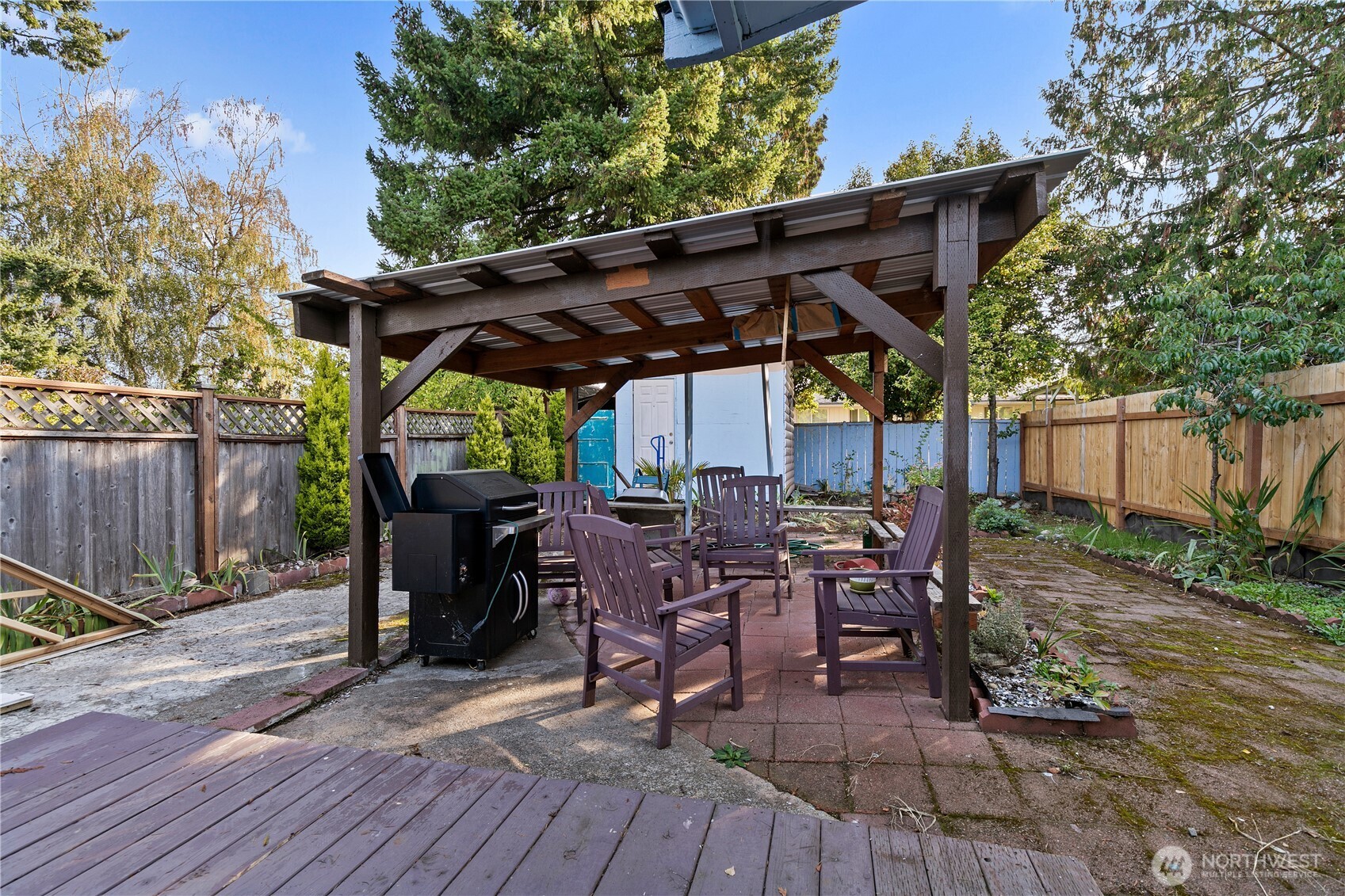 23442 27th Avenue S, Des Moines, WA 98198