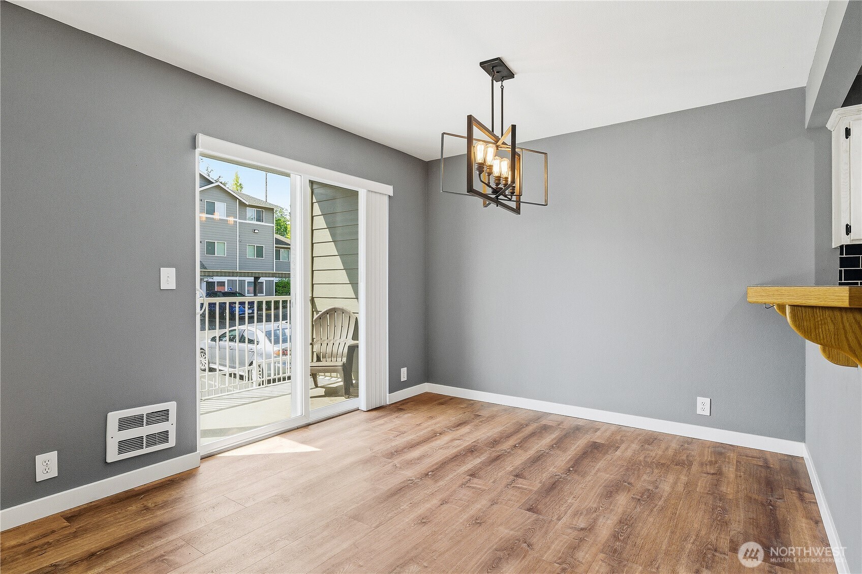 1670 SW Mulberry Street #B201, Oak Harbor, WA 98277