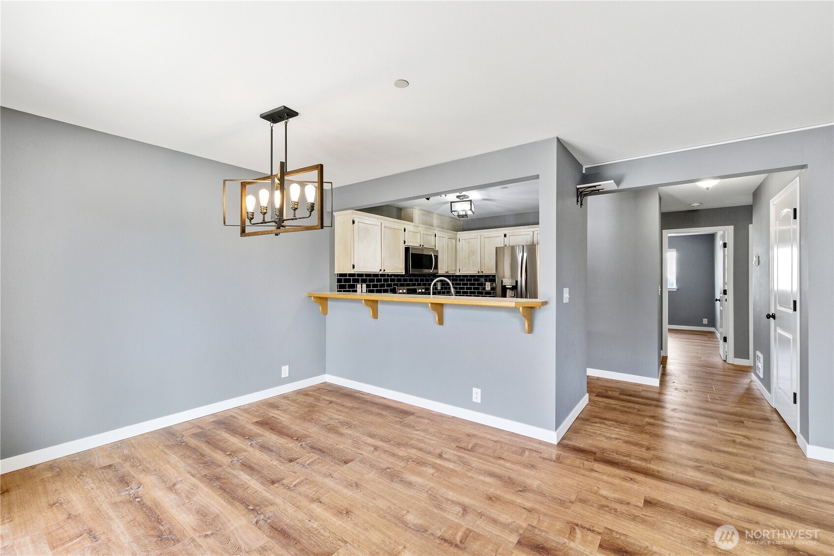 1670 SW Mulberry Street #B201, Oak Harbor, WA 98277