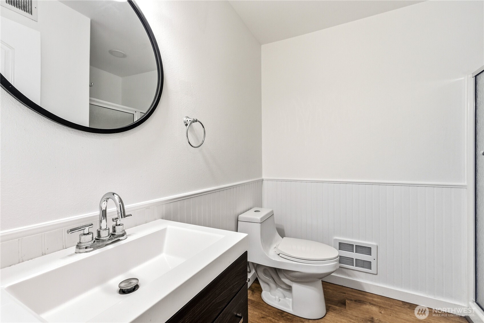 1670 SW Mulberry Street #B201, Oak Harbor, WA 98277
