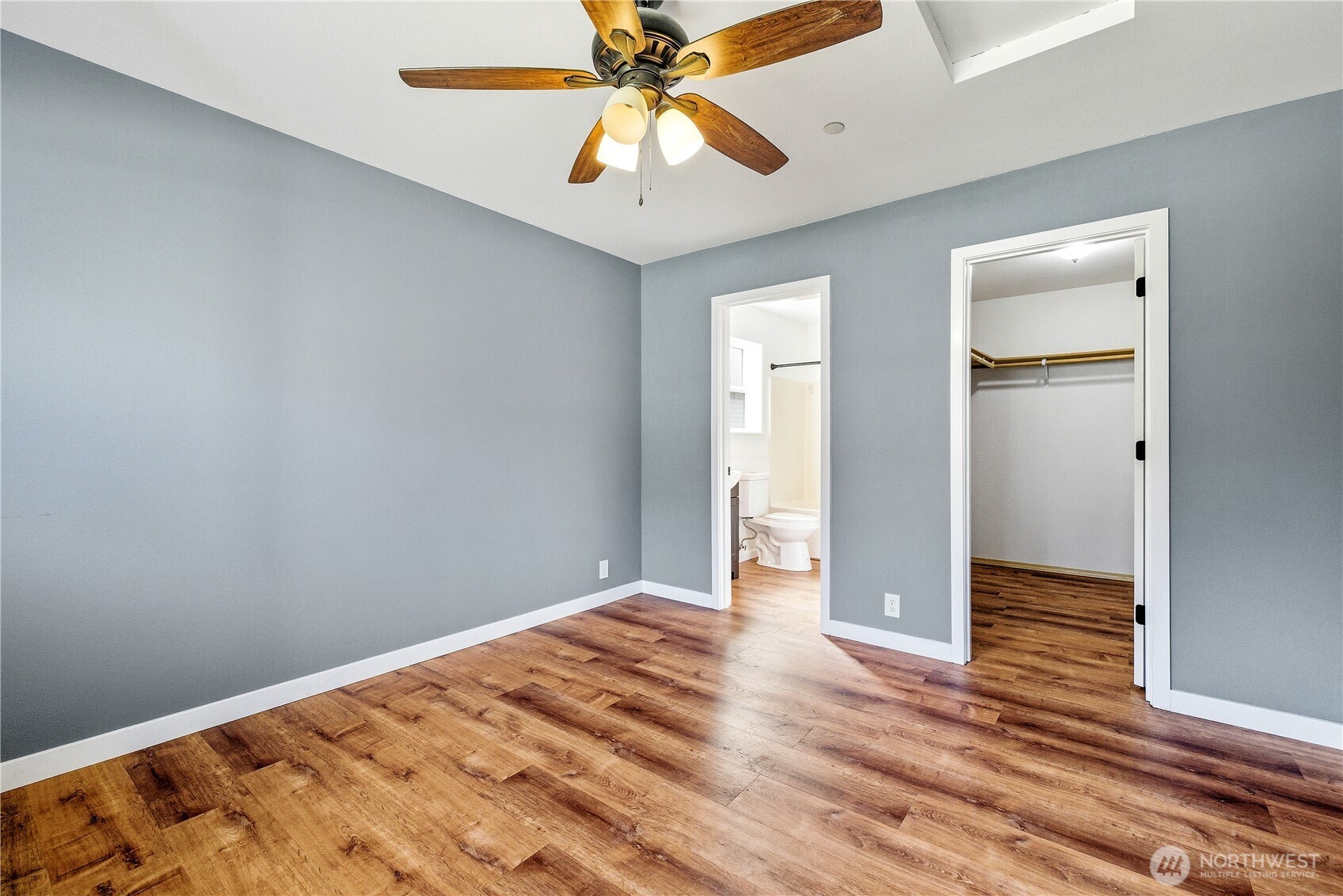1670 SW Mulberry Street #B201, Oak Harbor, WA 98277