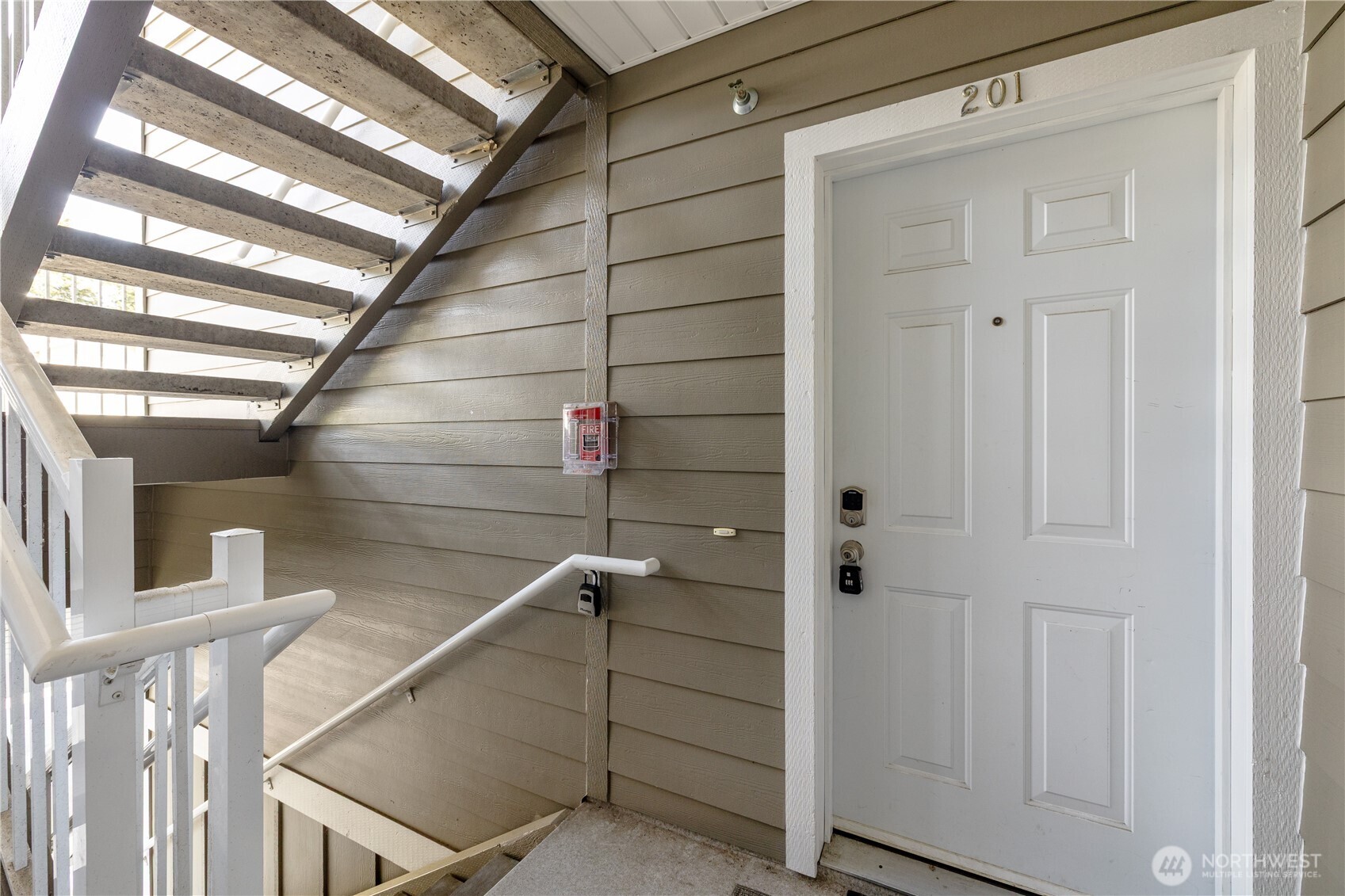 1670 SW Mulberry Street #B201, Oak Harbor, WA 98277