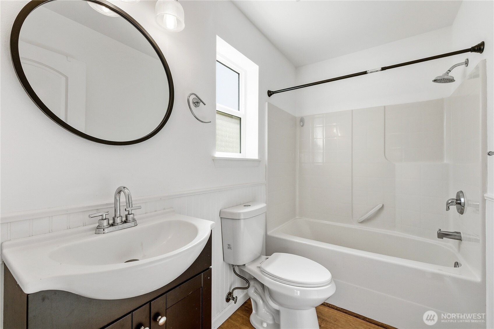 1670 SW Mulberry Street #B201, Oak Harbor, WA 98277