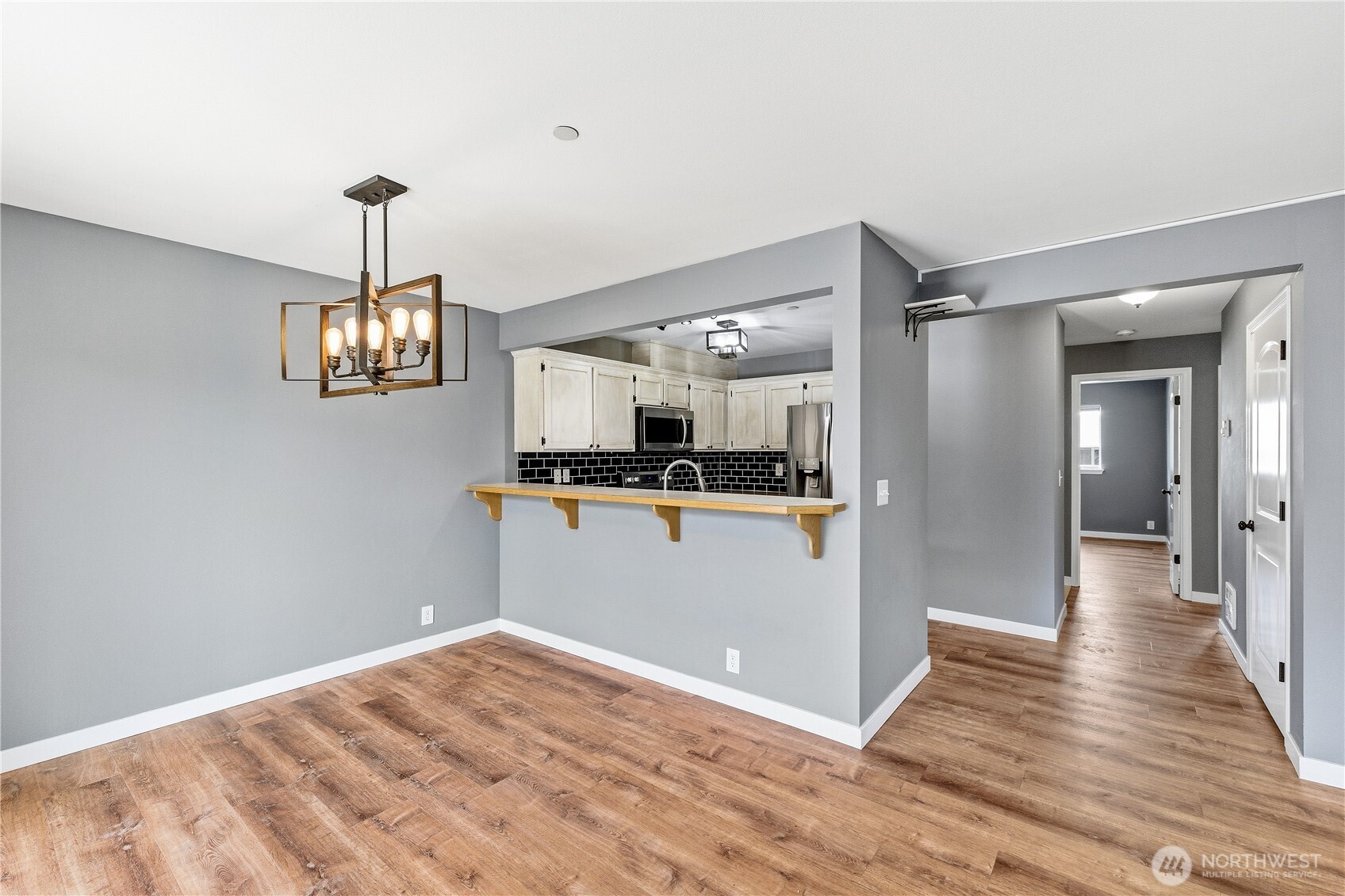 1670 SW Mulberry Street #B201, Oak Harbor, WA 98277