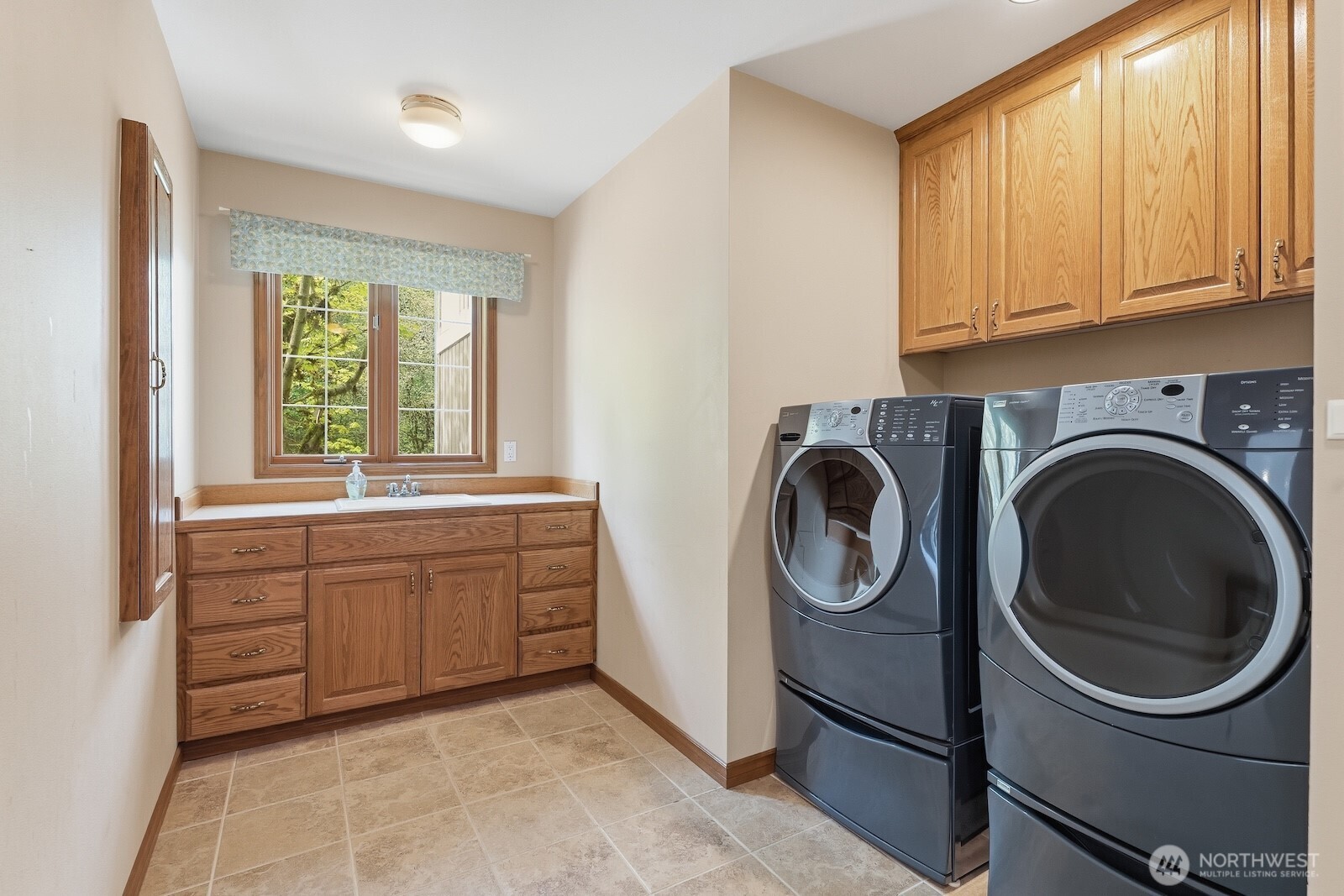 19925 NE 129th Street , Woodinville, WA 98077-7693