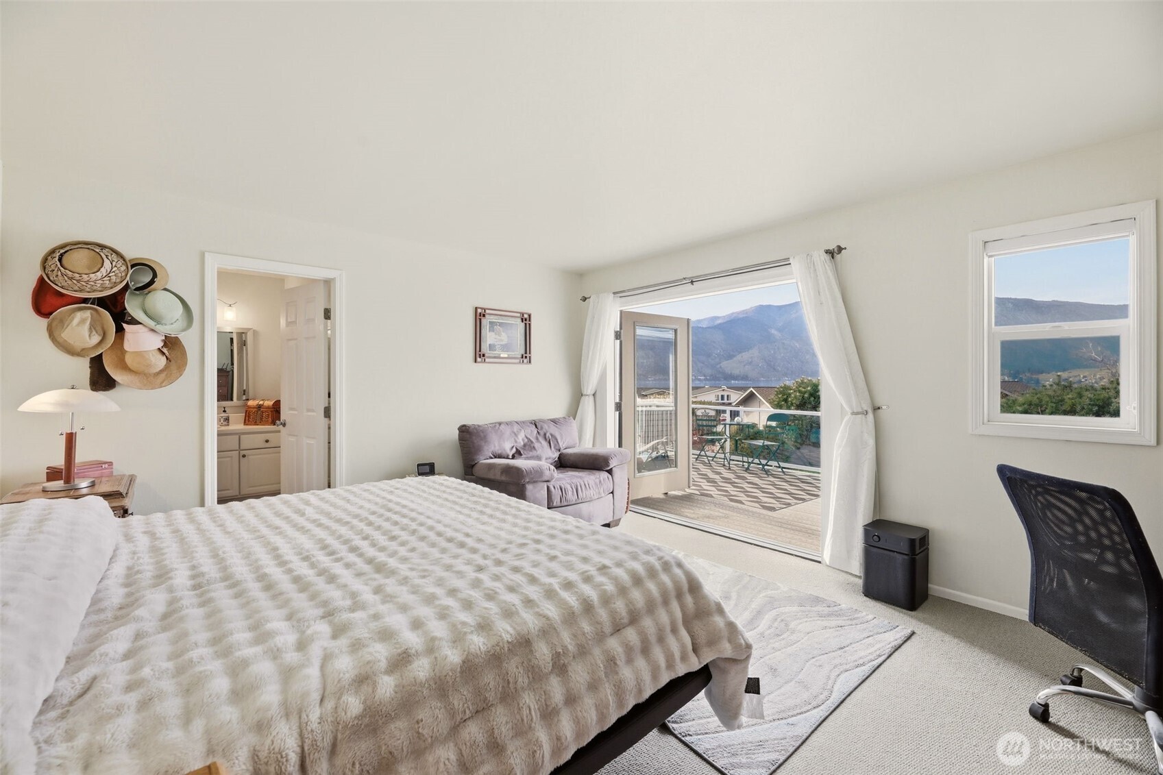207 Manson View Drive , Manson, WA 98831
