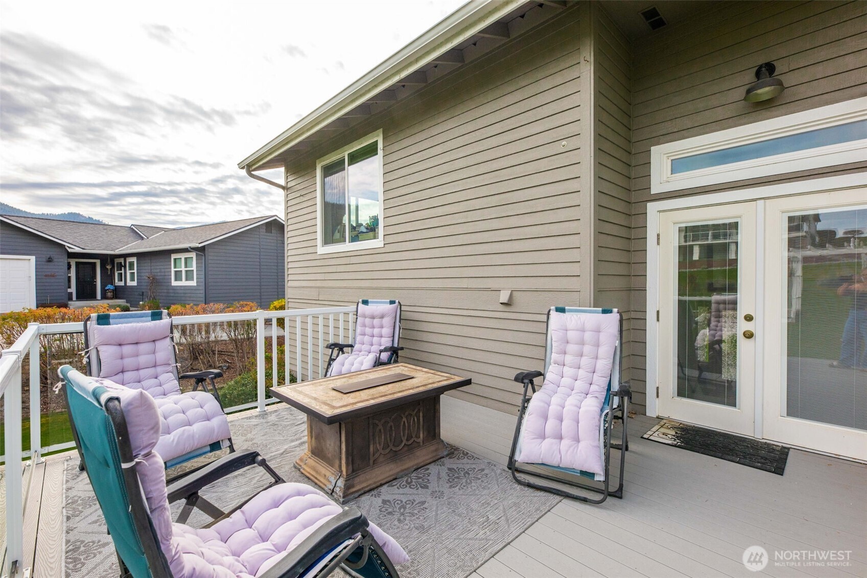 207 Manson View Drive , Manson, WA 98831